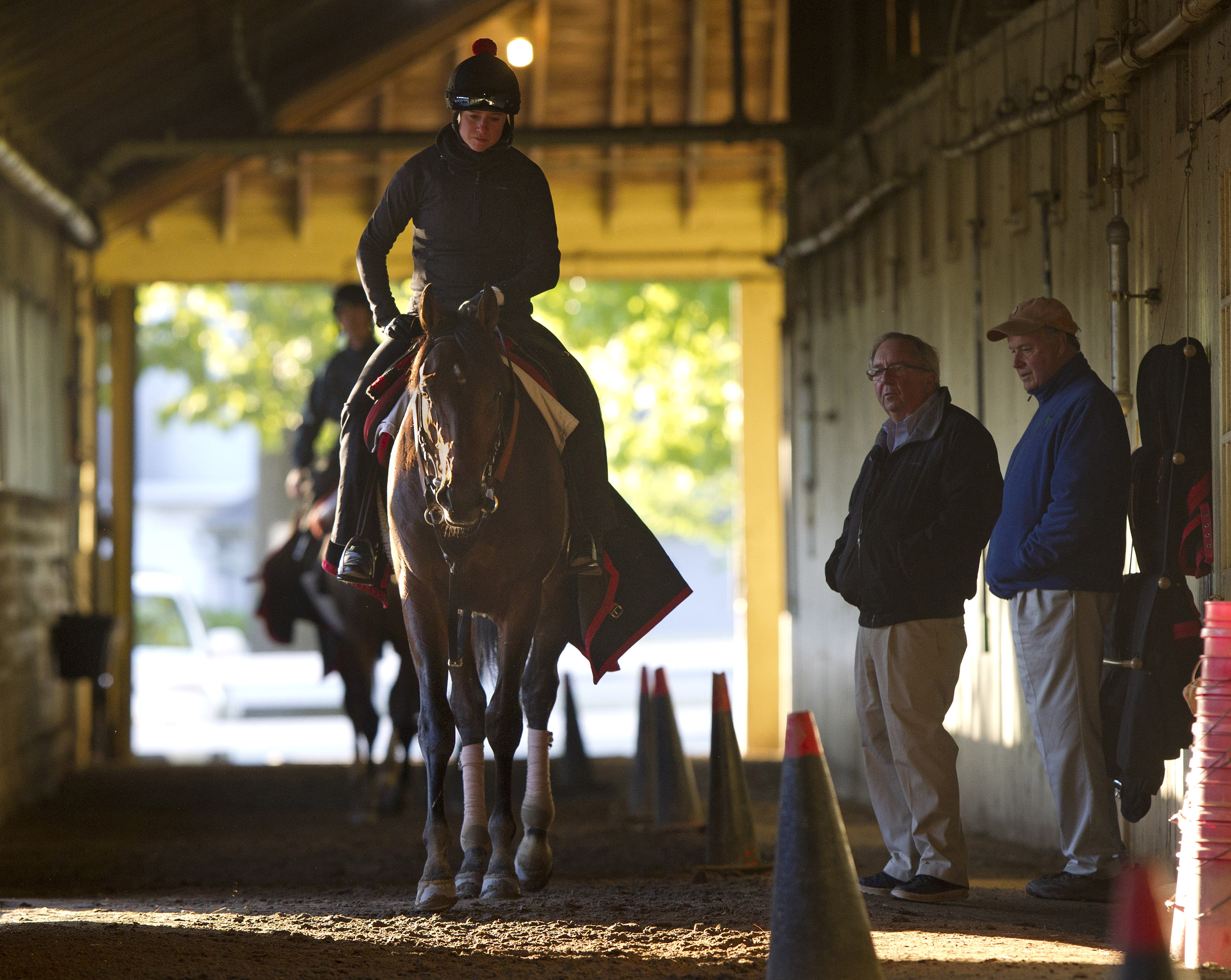Orb shedrow with Shug McGaughey and Buzz Tenney