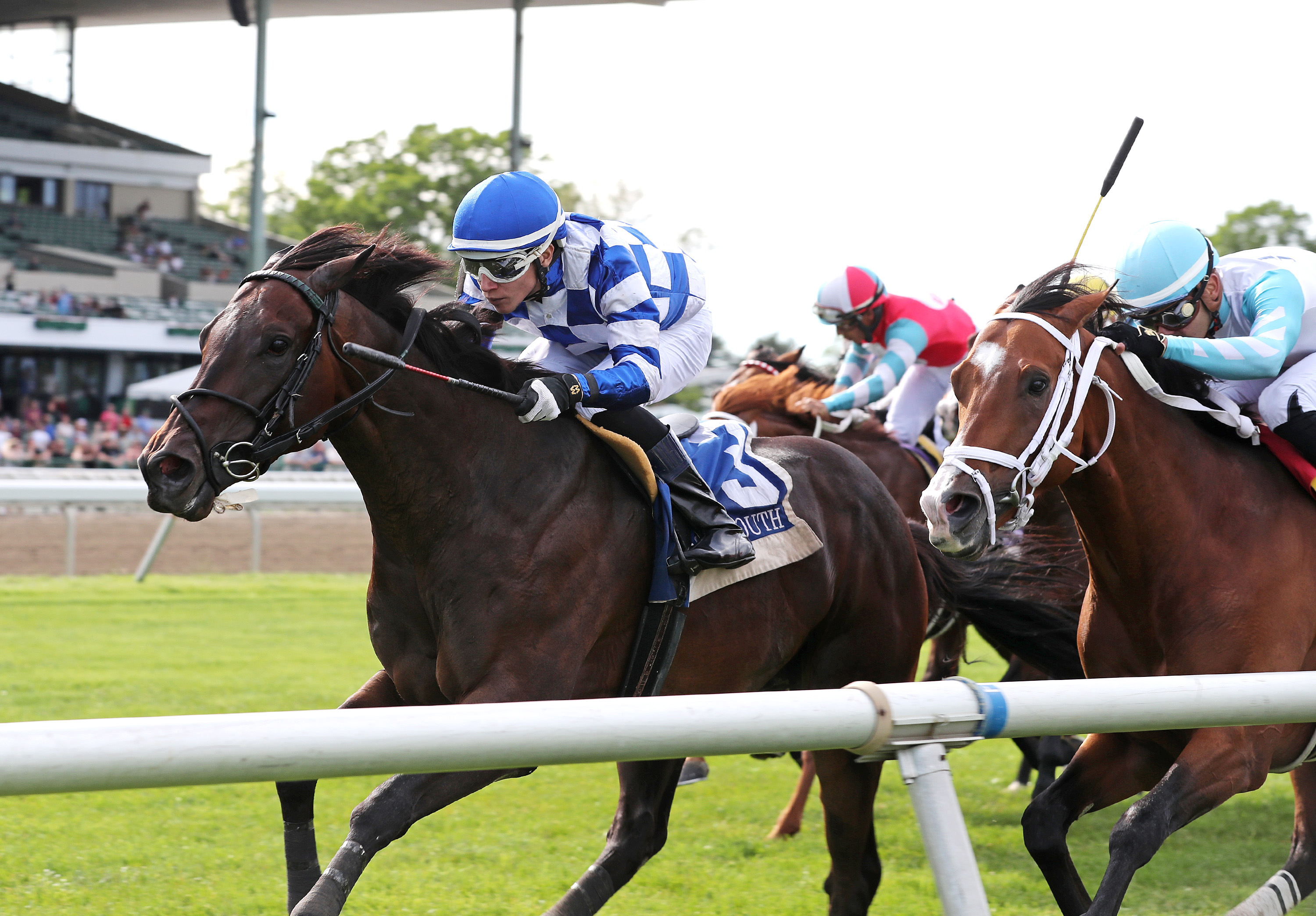 Kentucky Ghost (3) wins Cliff Hanger Stakes 5-28-2022