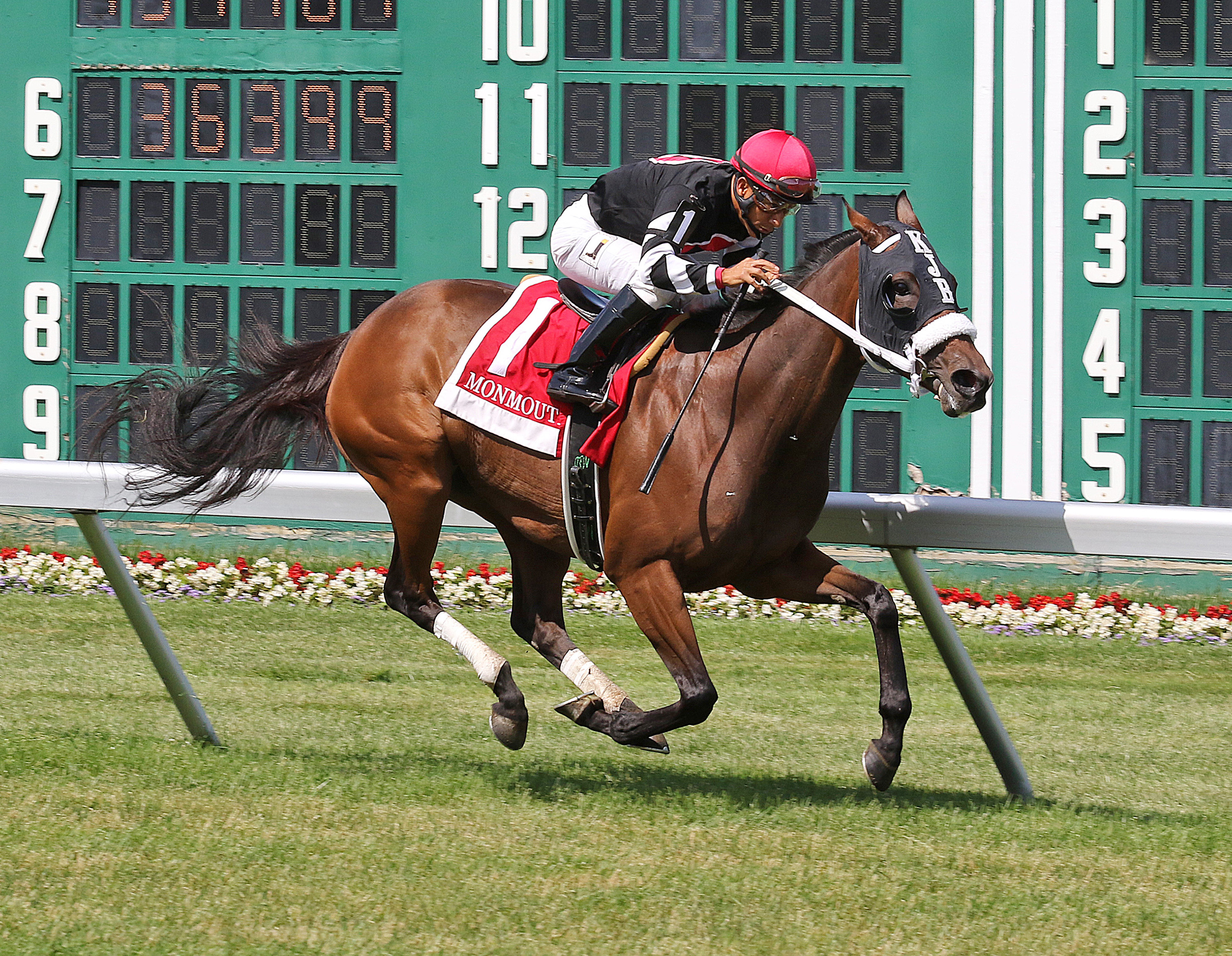 Valedictorian wins the 2019 Eatontown Stakes