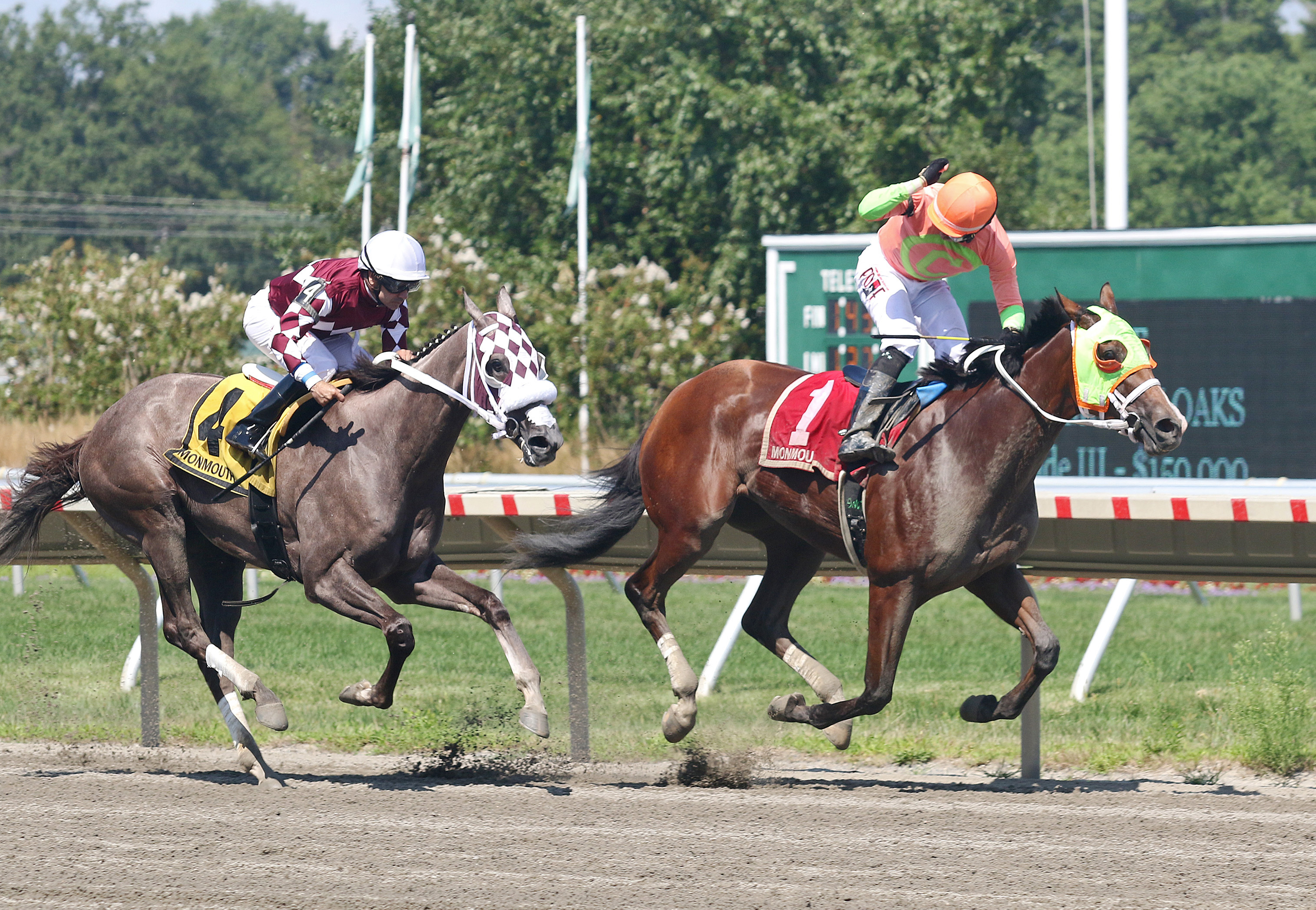 Horologist wins the 2019 Monmouth Oaks