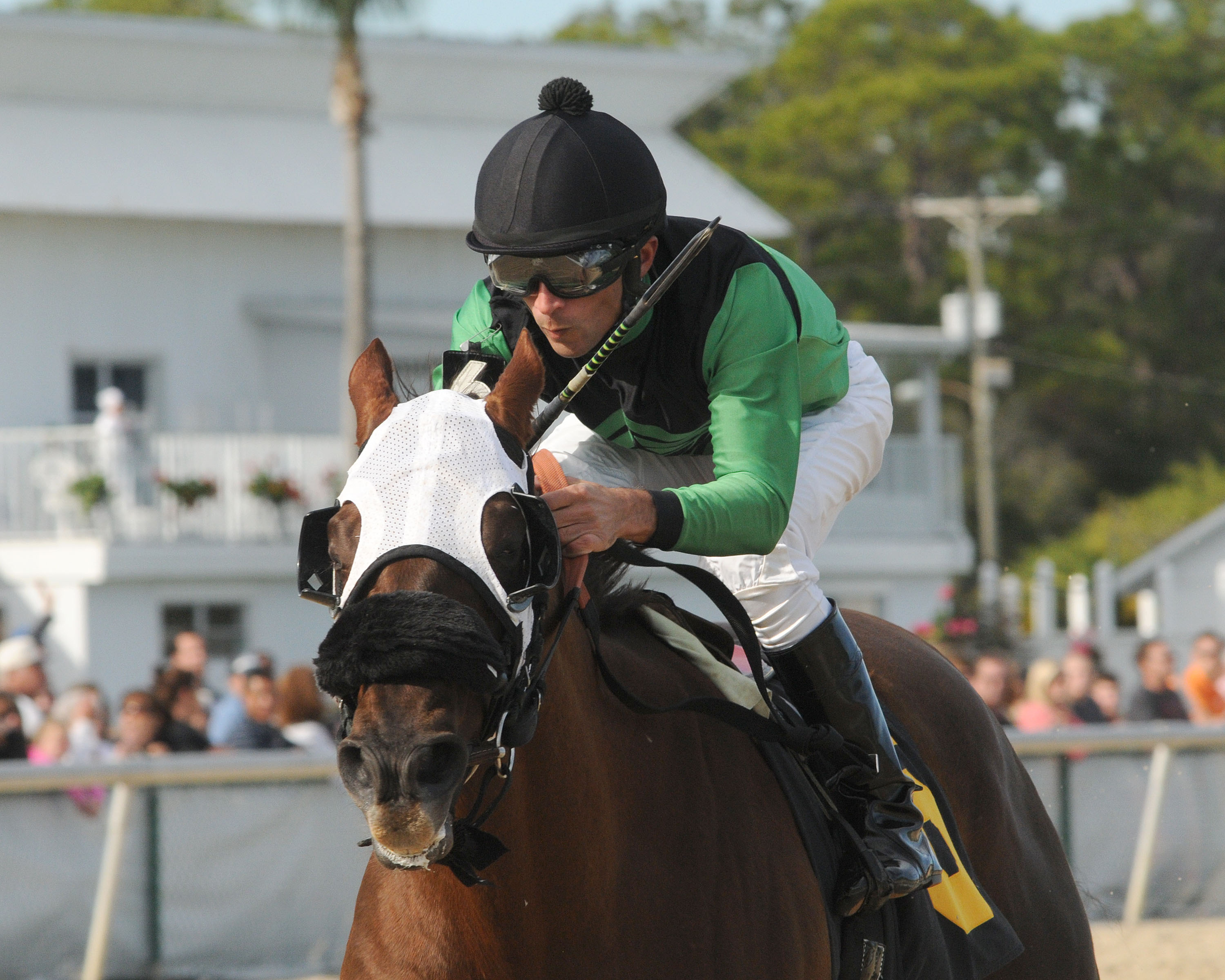 Leandro Goncalves 12-28-2011