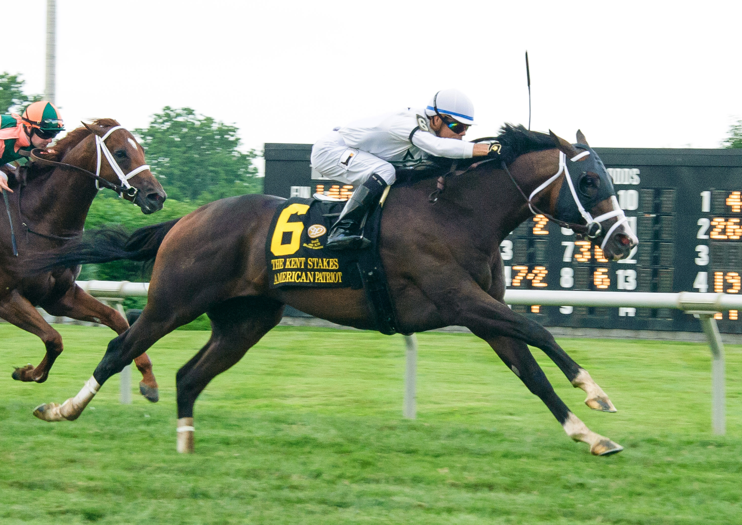American Patriot wins the Kent Stakes