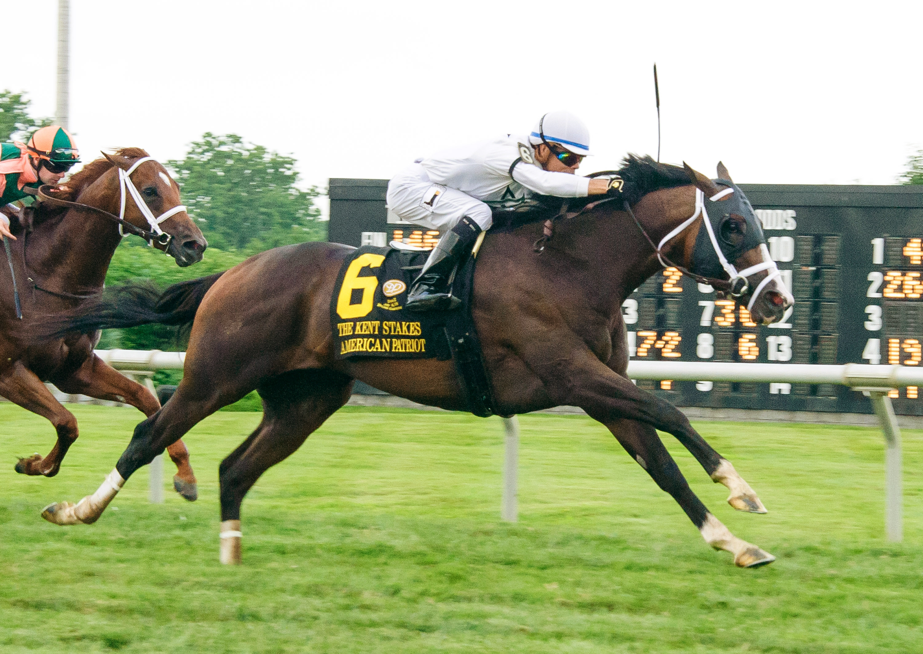 American Patriot wins the 2016 Kent Stakes