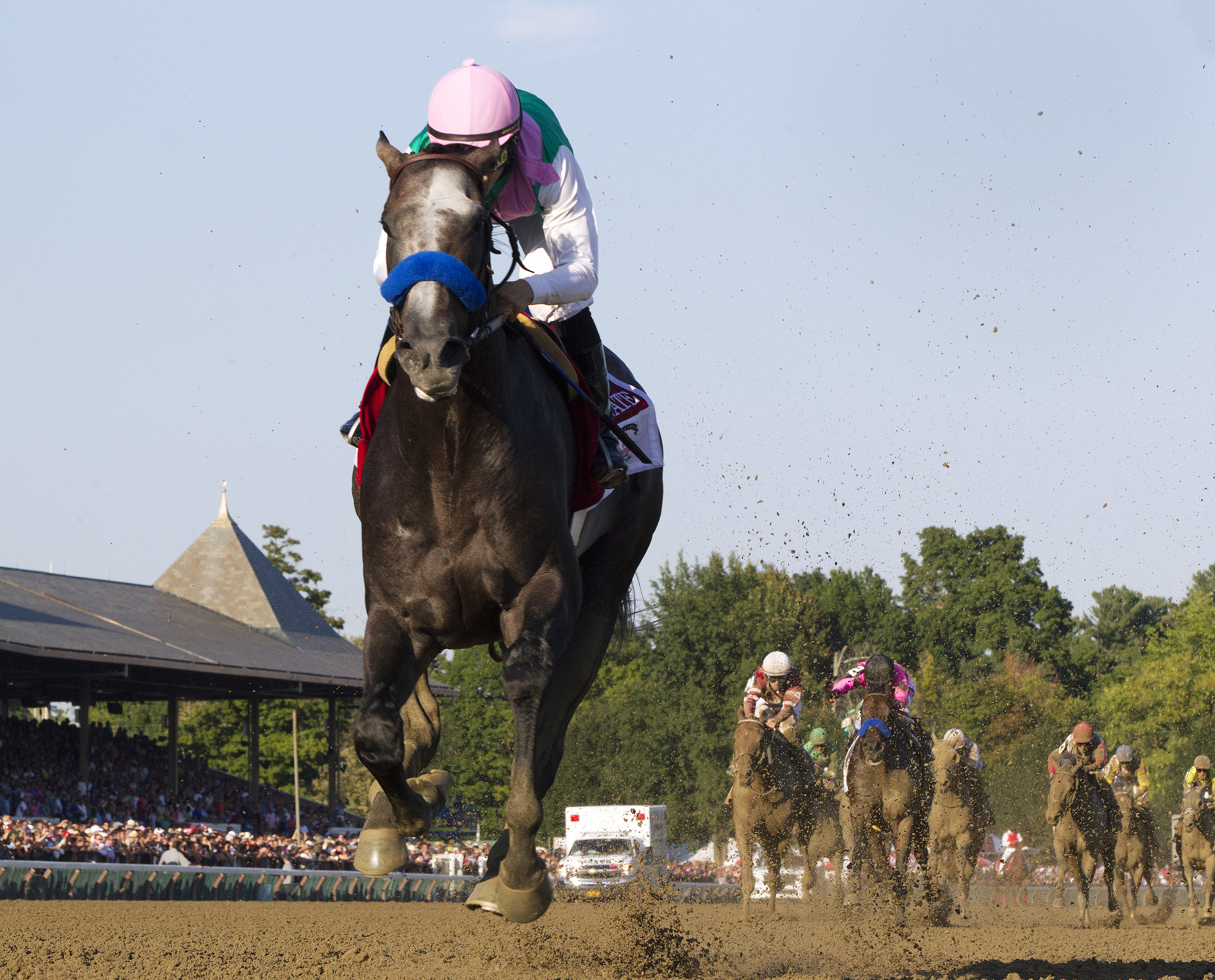 Arrogate wins the 2016 Travers
