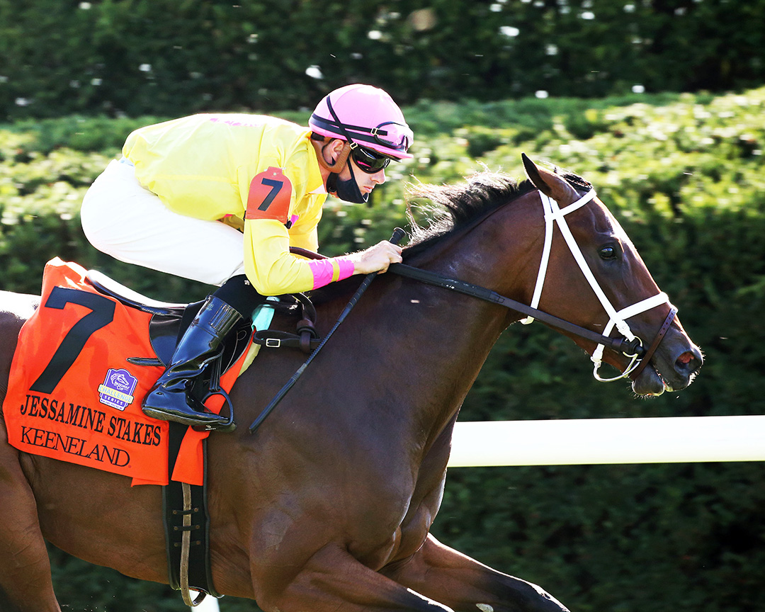 Aunt Pearl wins the 2020 Jessamine Stakes at Keeneland