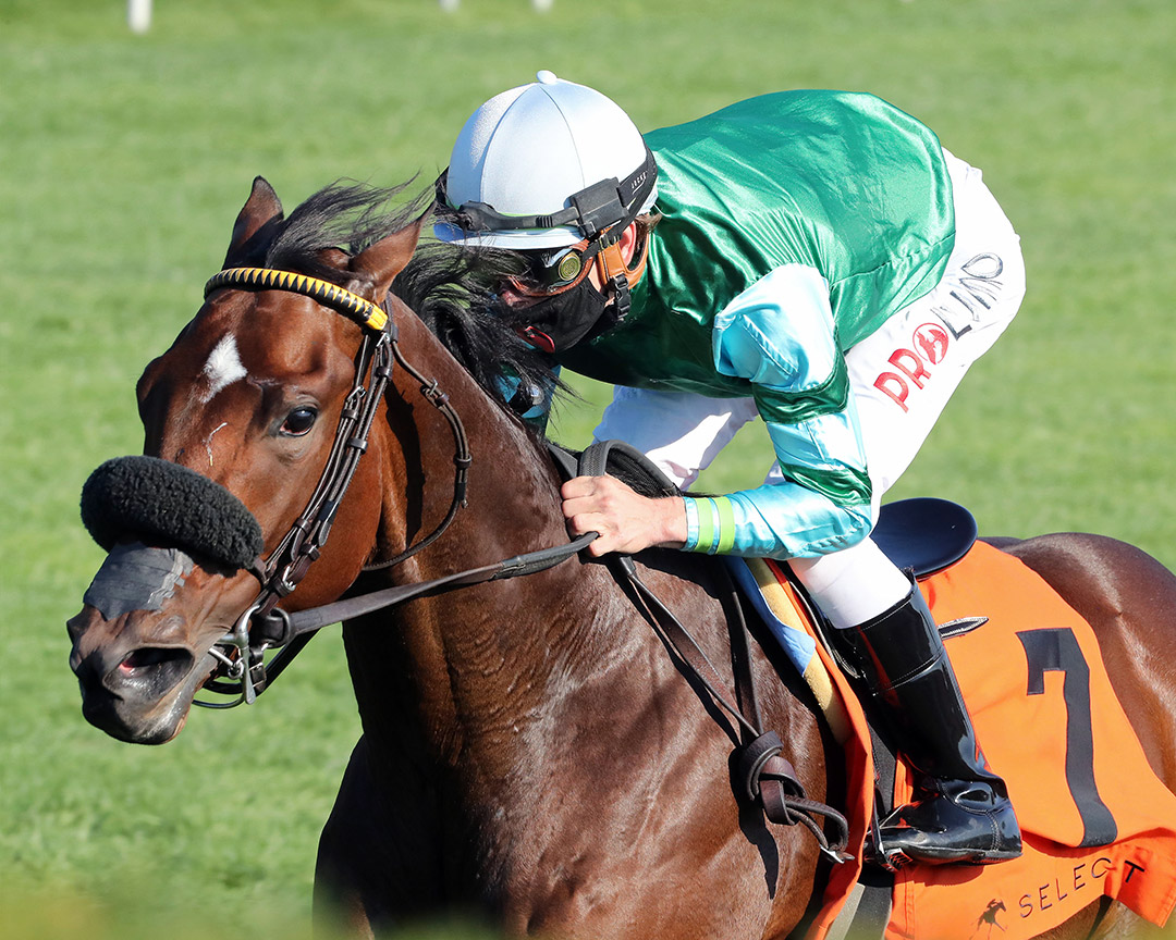 Averly Jane wins the 2021 Indian Summer Stakes at Keeneland