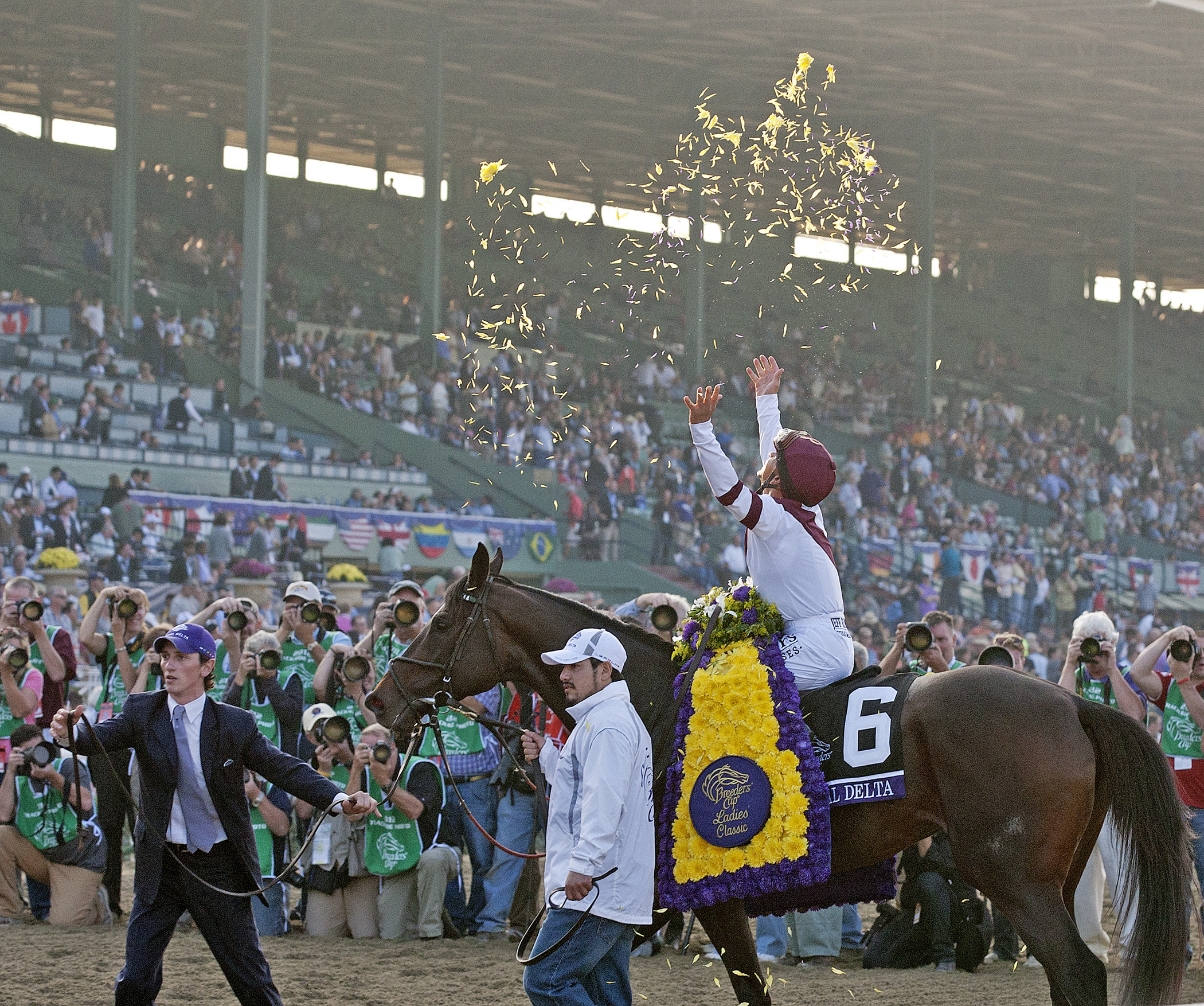 Royal Delta wins Ladies' Classic