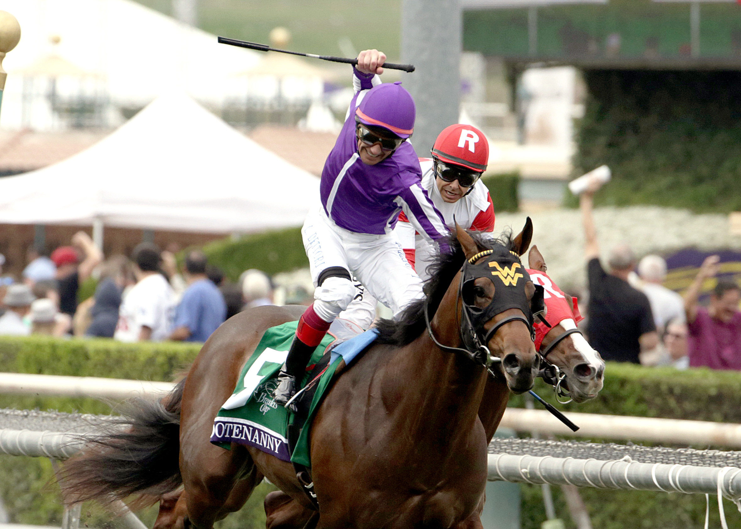 Hootenanny wins the Breeders' Cup Juvenile Turf