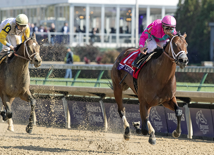 City of Light wins the 2018 Breeders Cup Dirt Mile