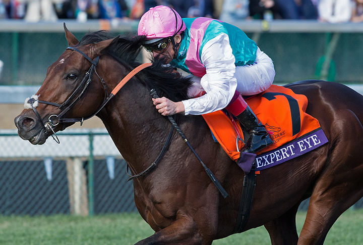 Expert Eye wins the 2018 Breeders Cup Mile