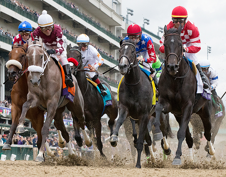 Serengeti Empress leads early in the Breeders Cup Juvenile Fillies