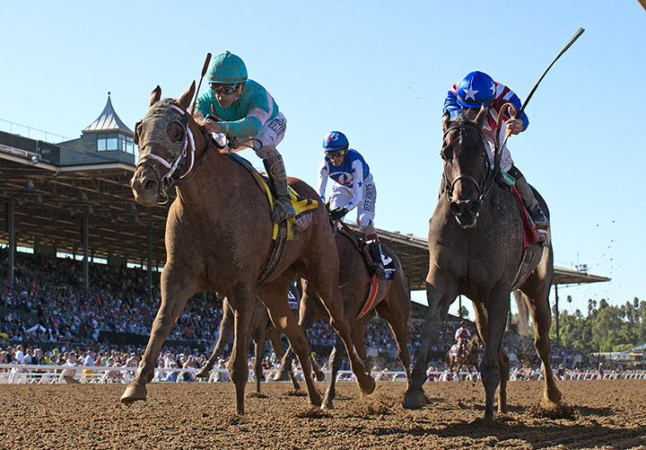 British Idiom wins the 2019 Breeders Cup Juvenile Fillies at Santa Anita