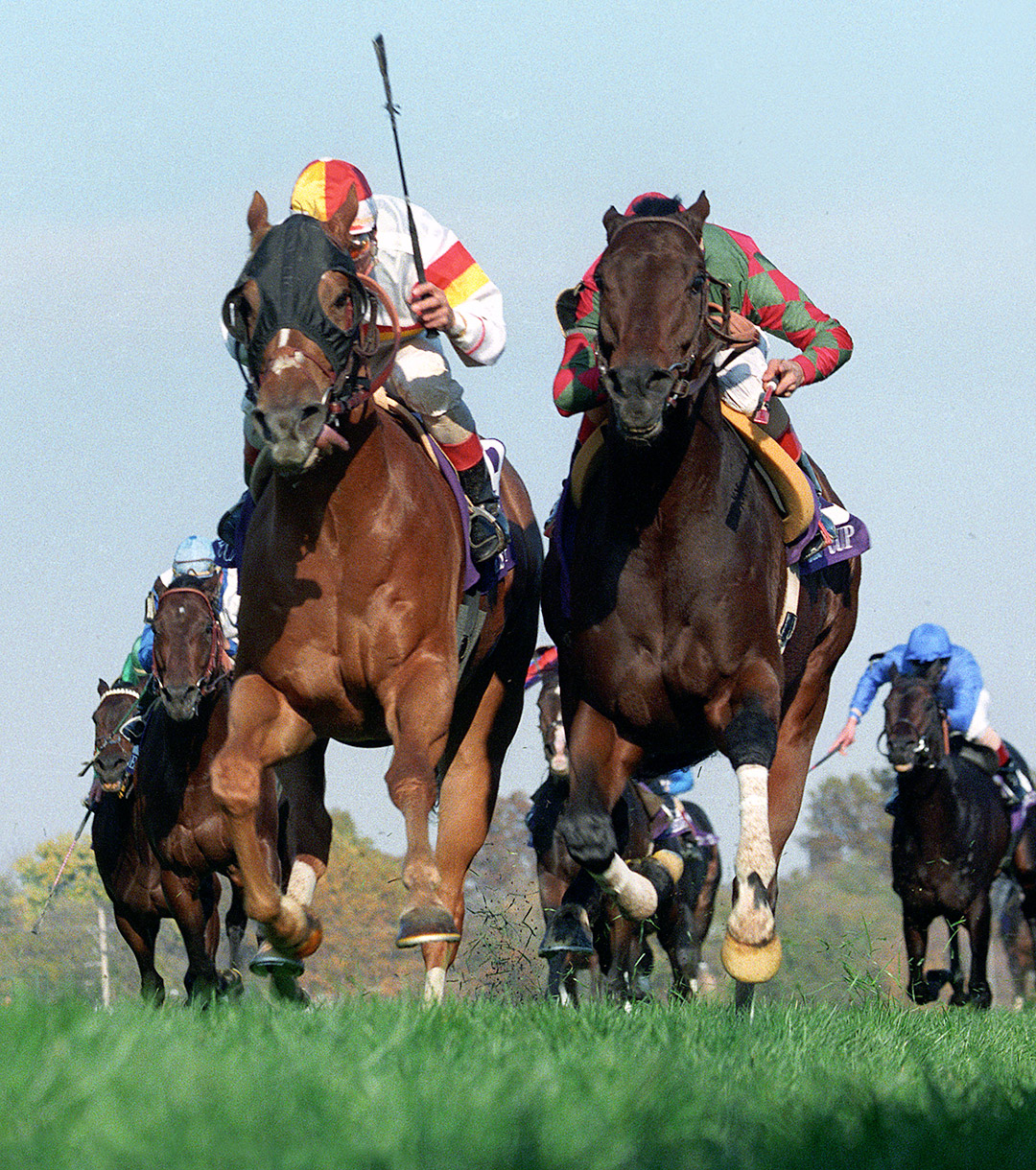 Da Hoss (right) wins the 1998 Breeders' Cup Mile at Churchill Downs