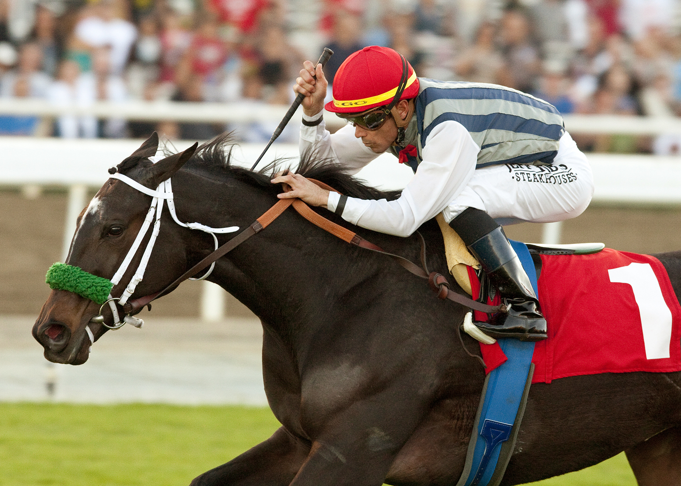 Bauble Queen/Robert Frankel