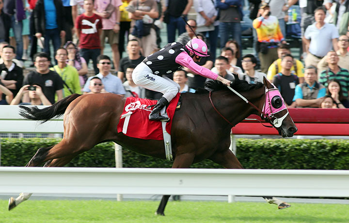 Beauty Generation wins the 2018 Jockey Club Mile