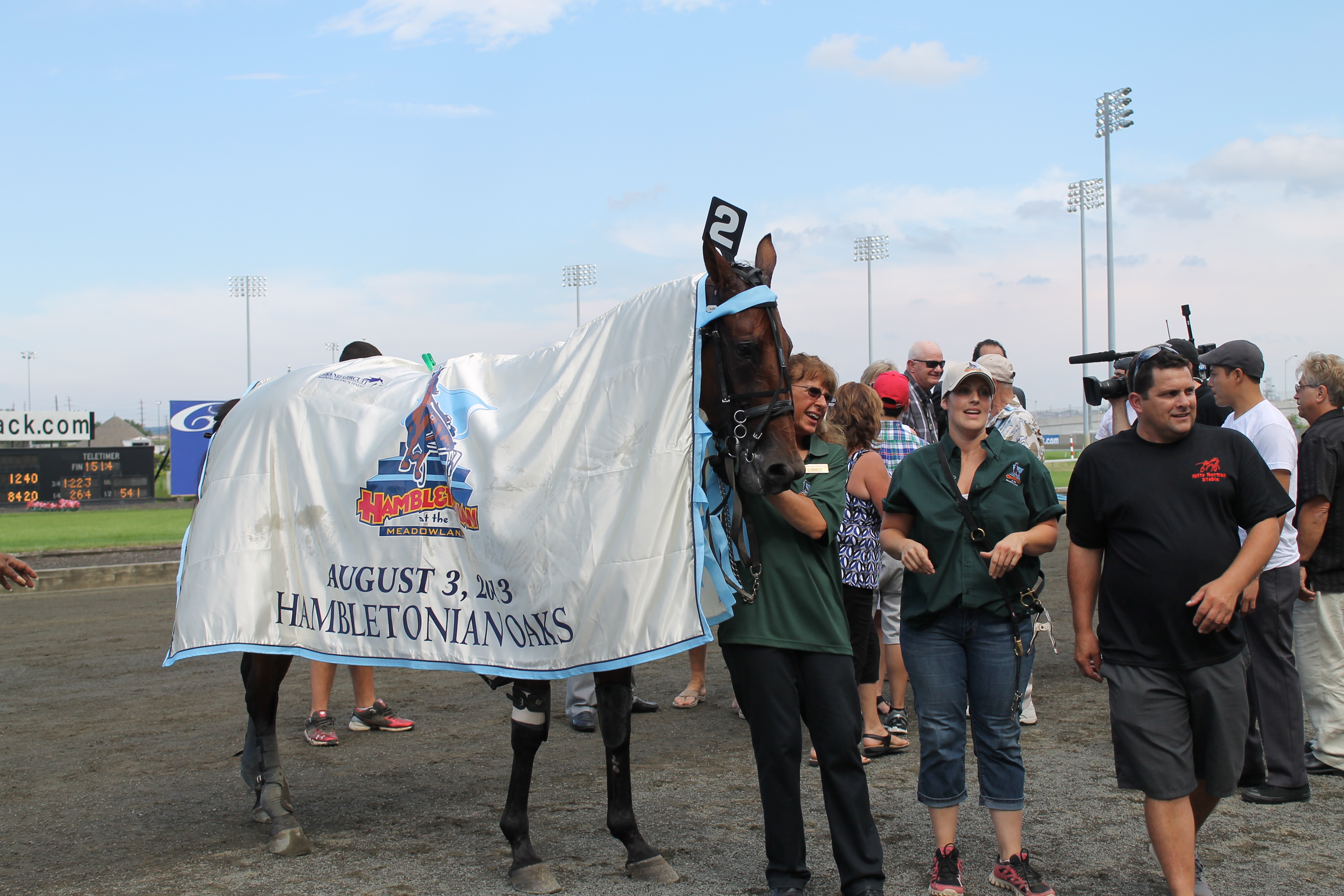Bee A Magician Hambo Oaks