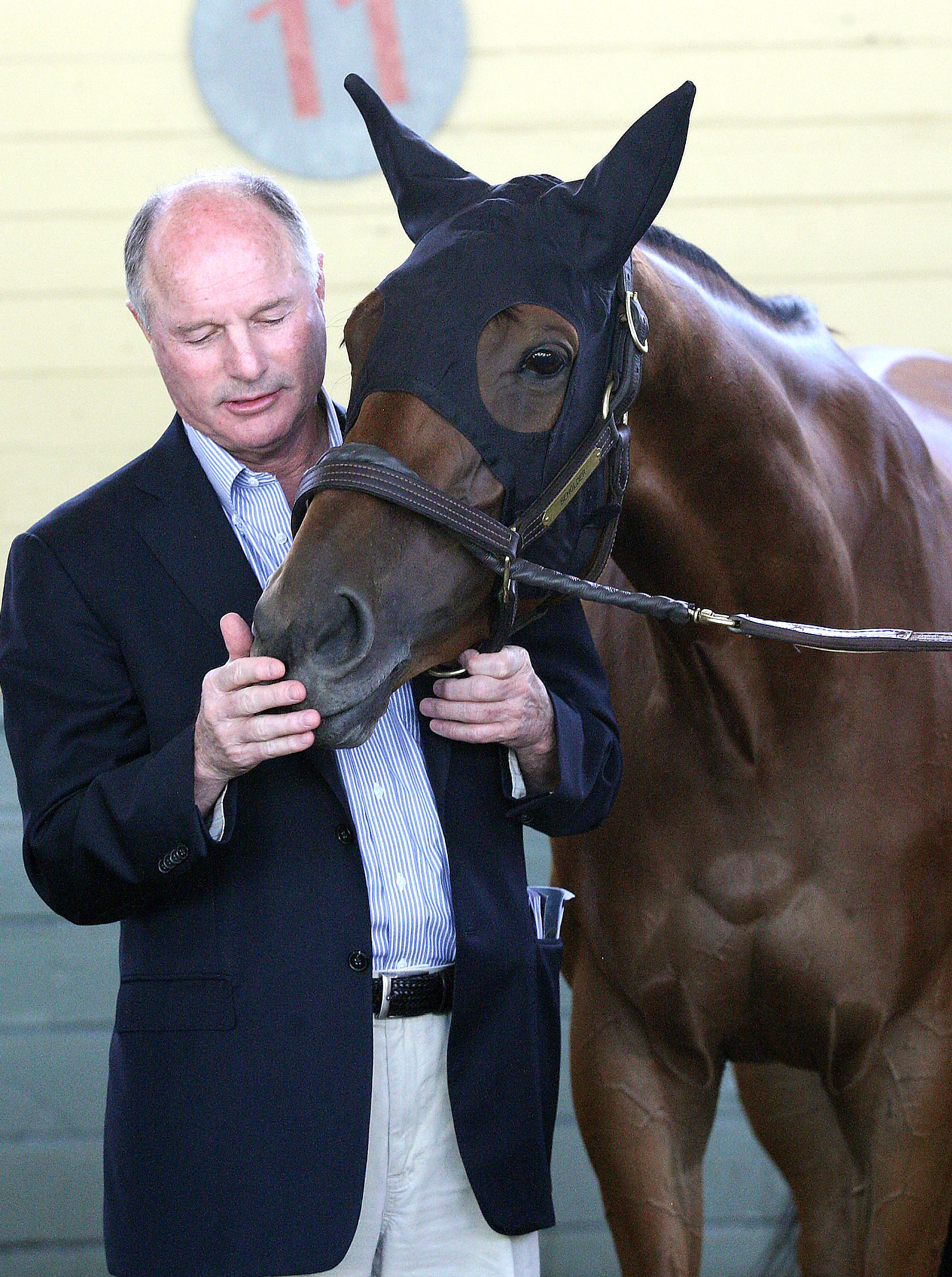 Beholder with trainer Richard Mandella