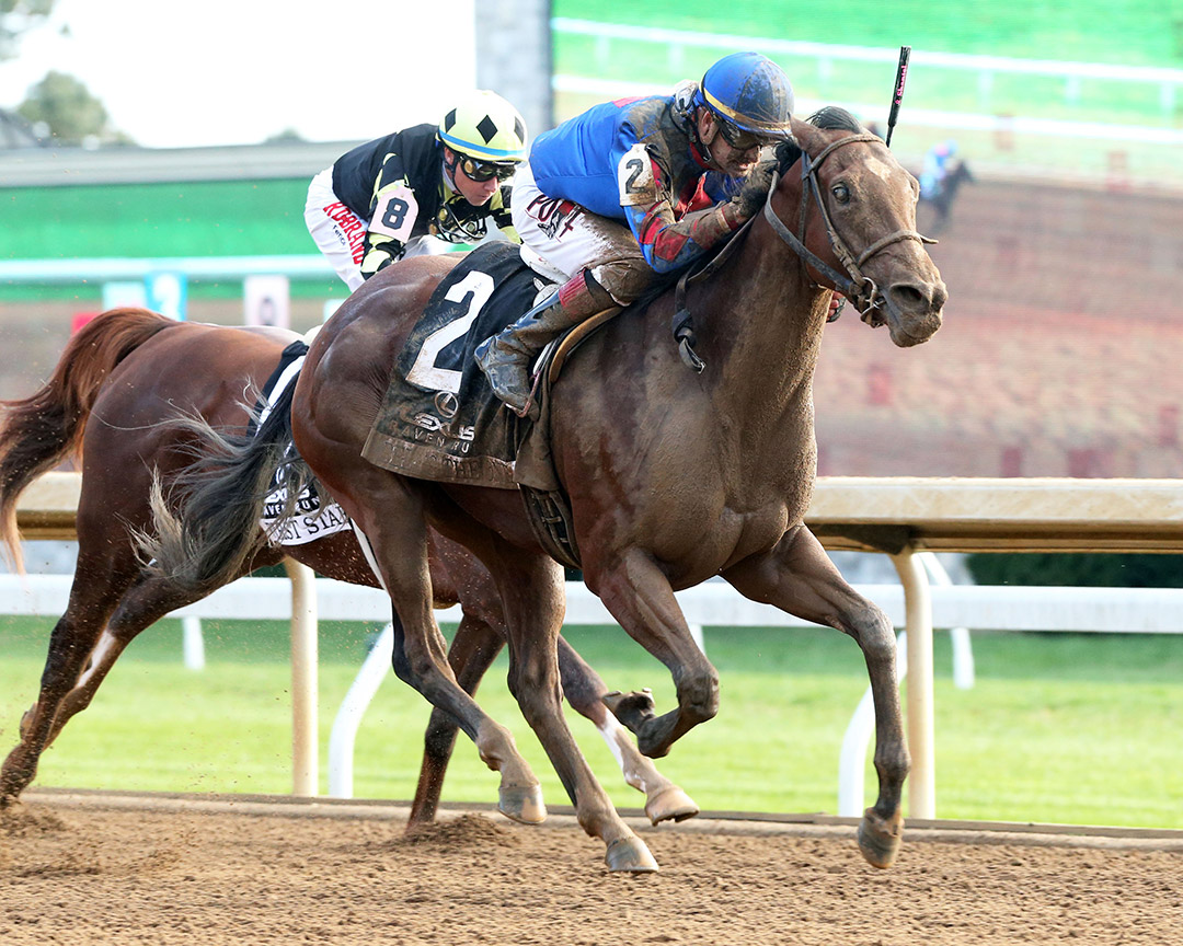 Bell's the One wins the 2019 Raven Run Stakes at Keeneland