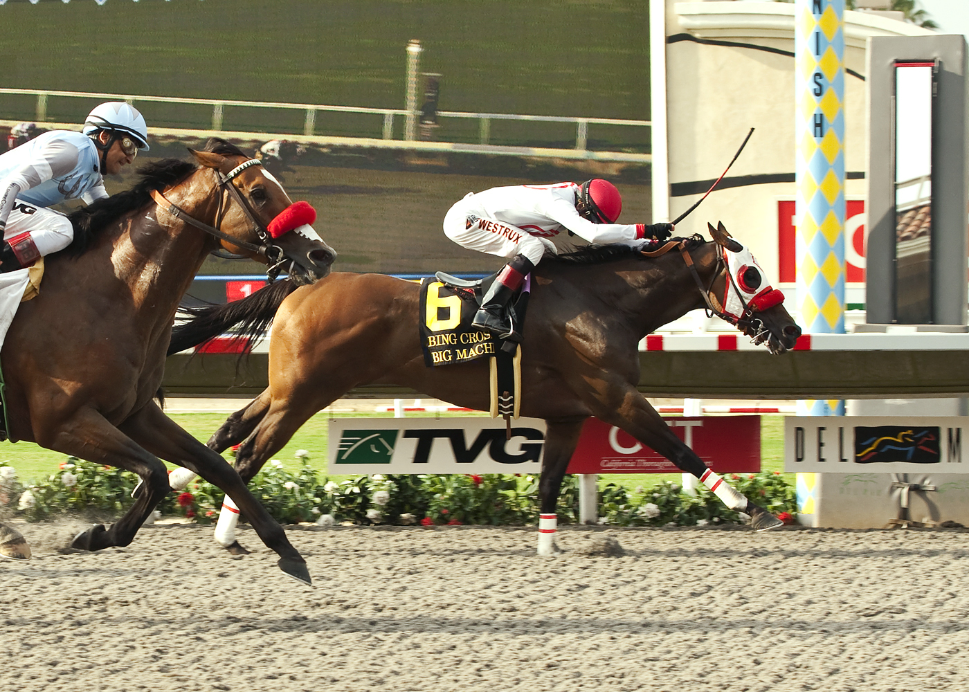 Big Macher wins the Bing Crosby