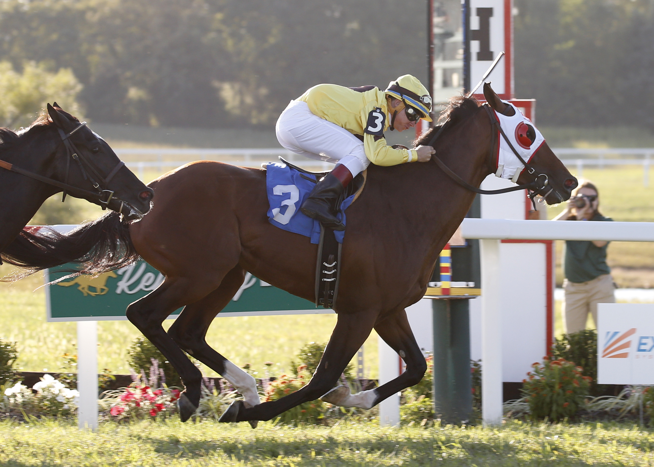 Big Bend wins the 2017 Dueling Grounds Derby at Kentucky Downs
