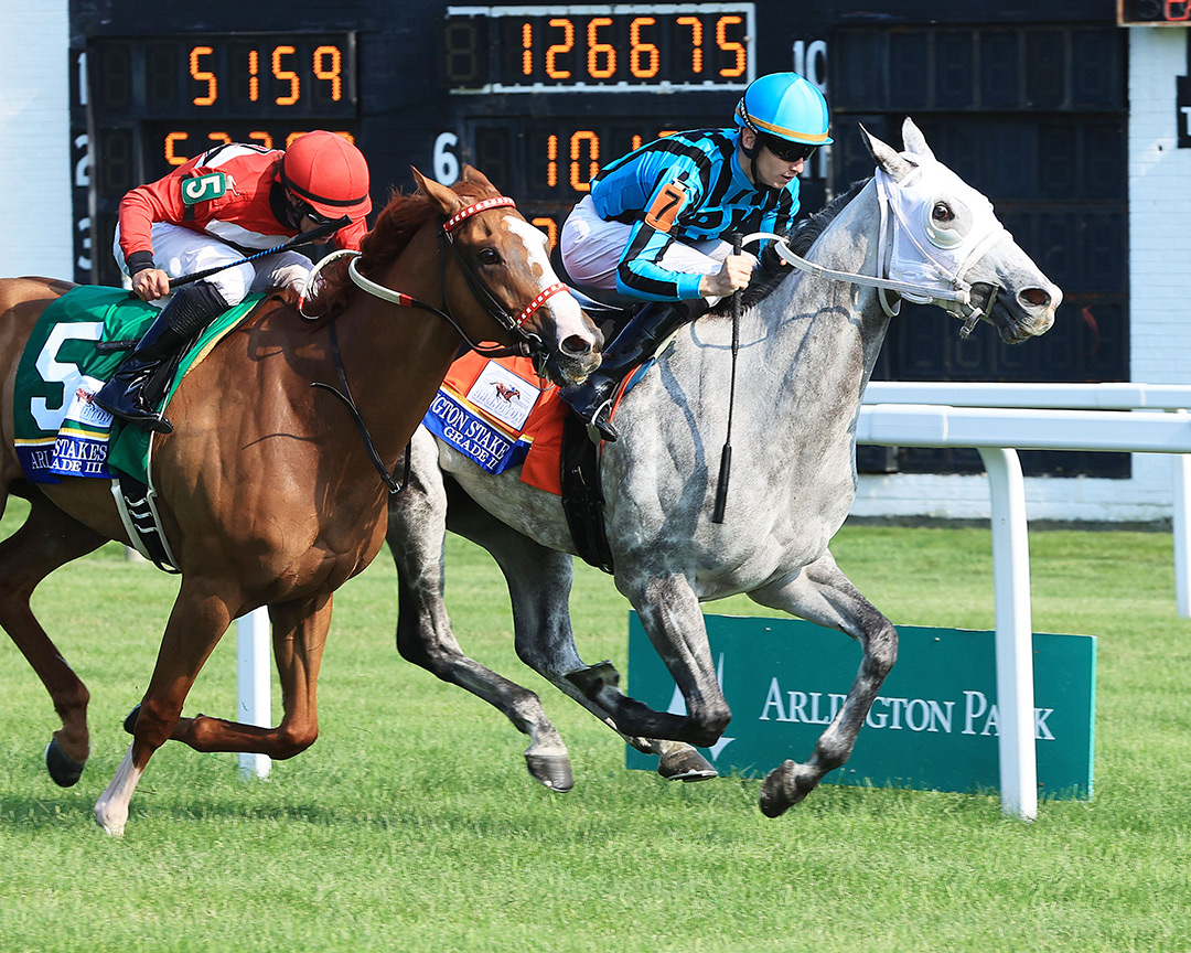 Bizzee Channel (right) wins the 2021 Arlington Stakes at Arlington Park