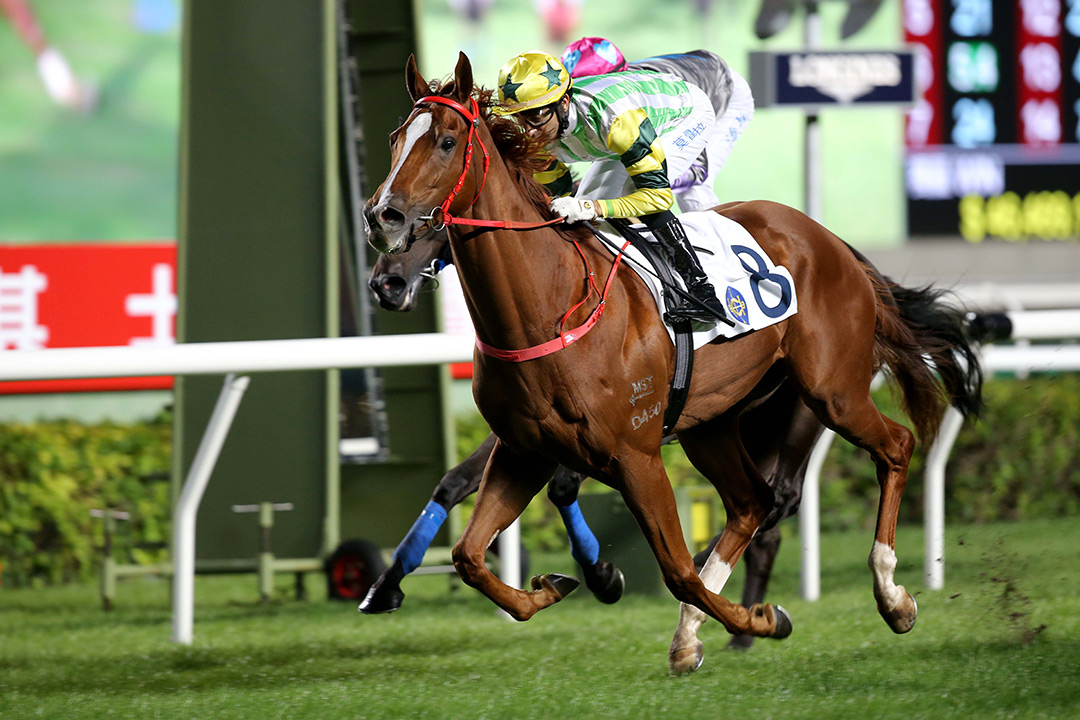 Blaze Warrior wins the 2021 Chevalier Property Investment Handicap at Sha Tin