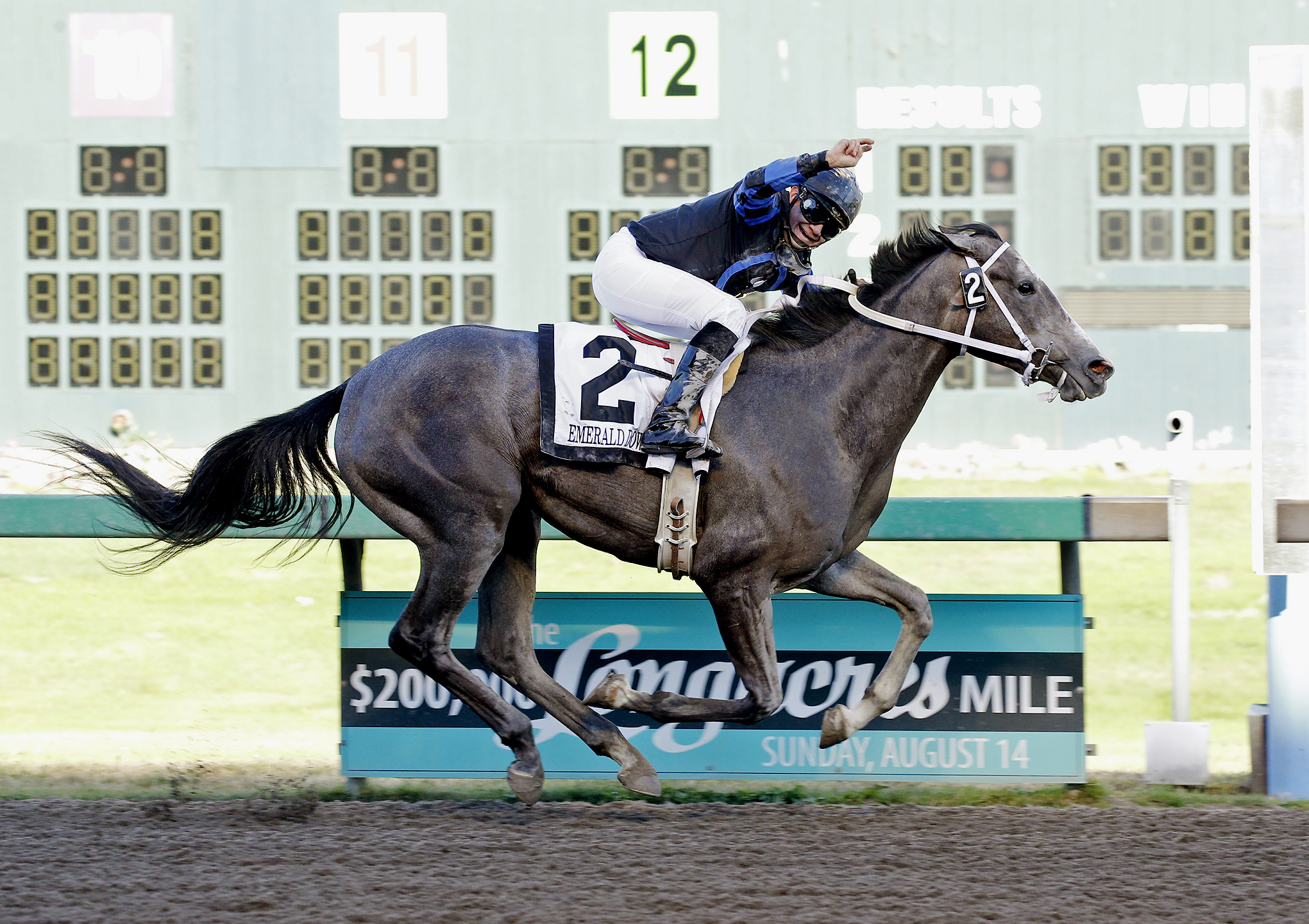 Blazinbeauty wins the Joe Gottstein Futurity
