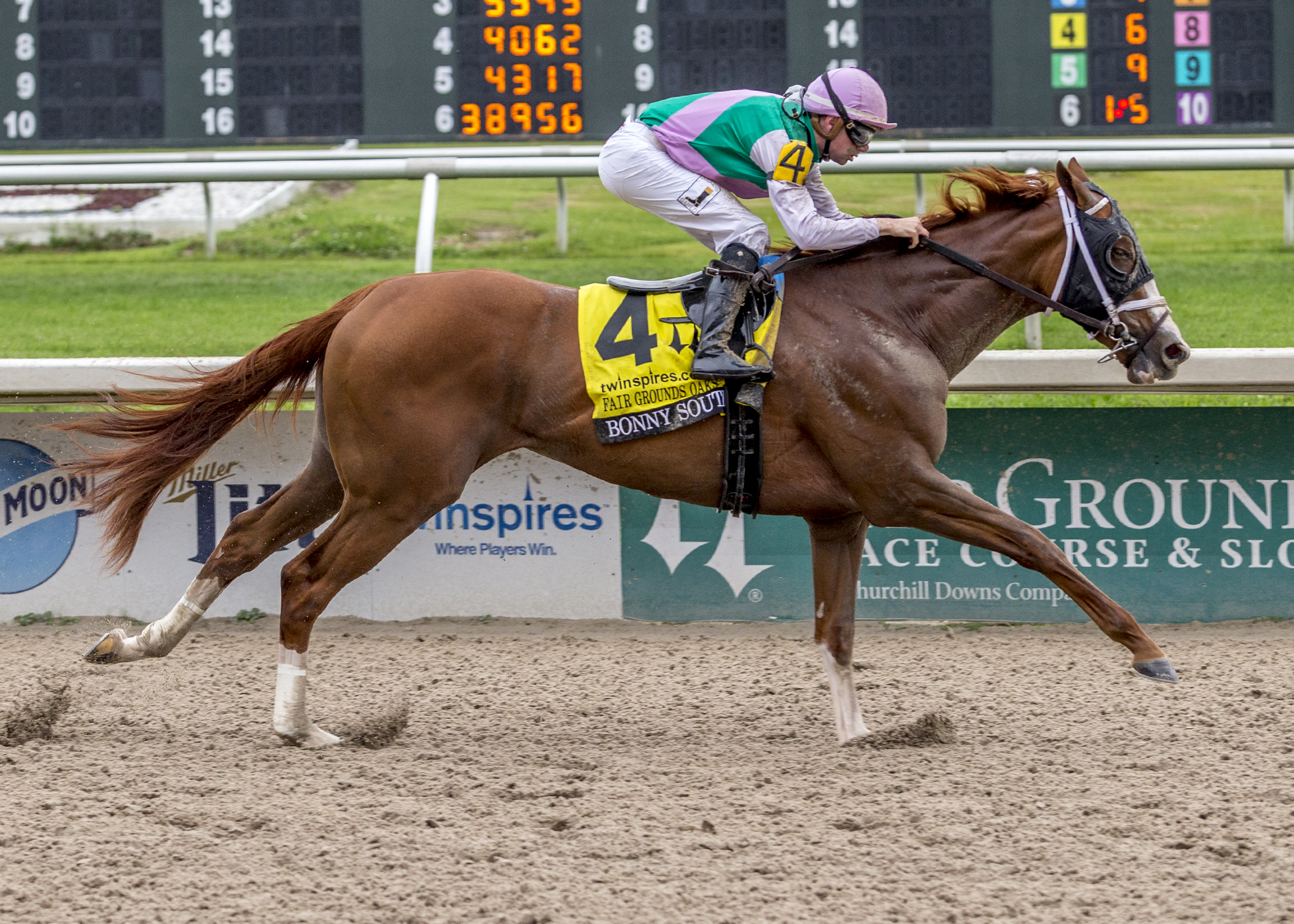 Bonny South wins the 2020 Fair Grounds Oaks
