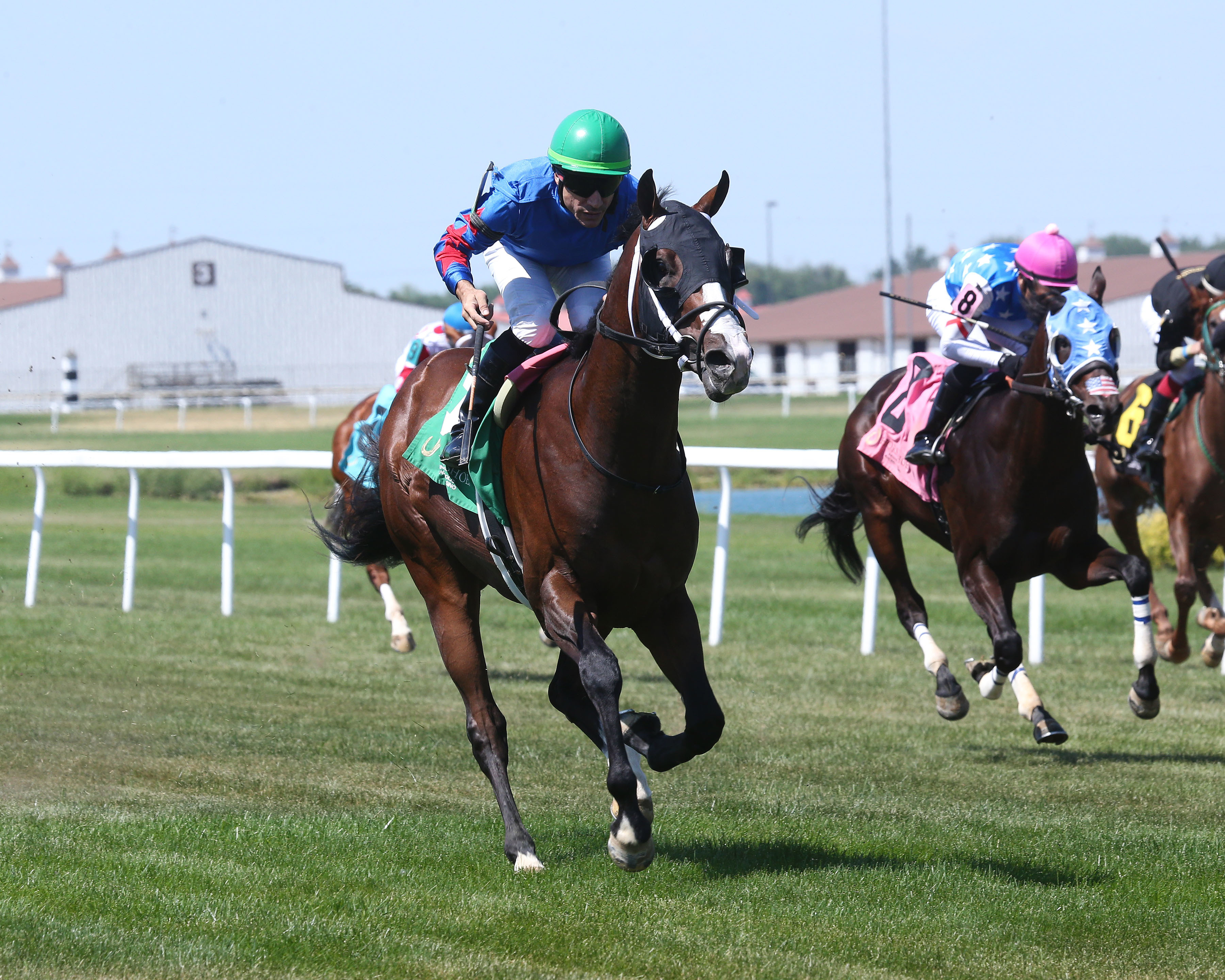 Bourbon Therapy wins a maiden race at Horsehoe Indiana on June 27 2022