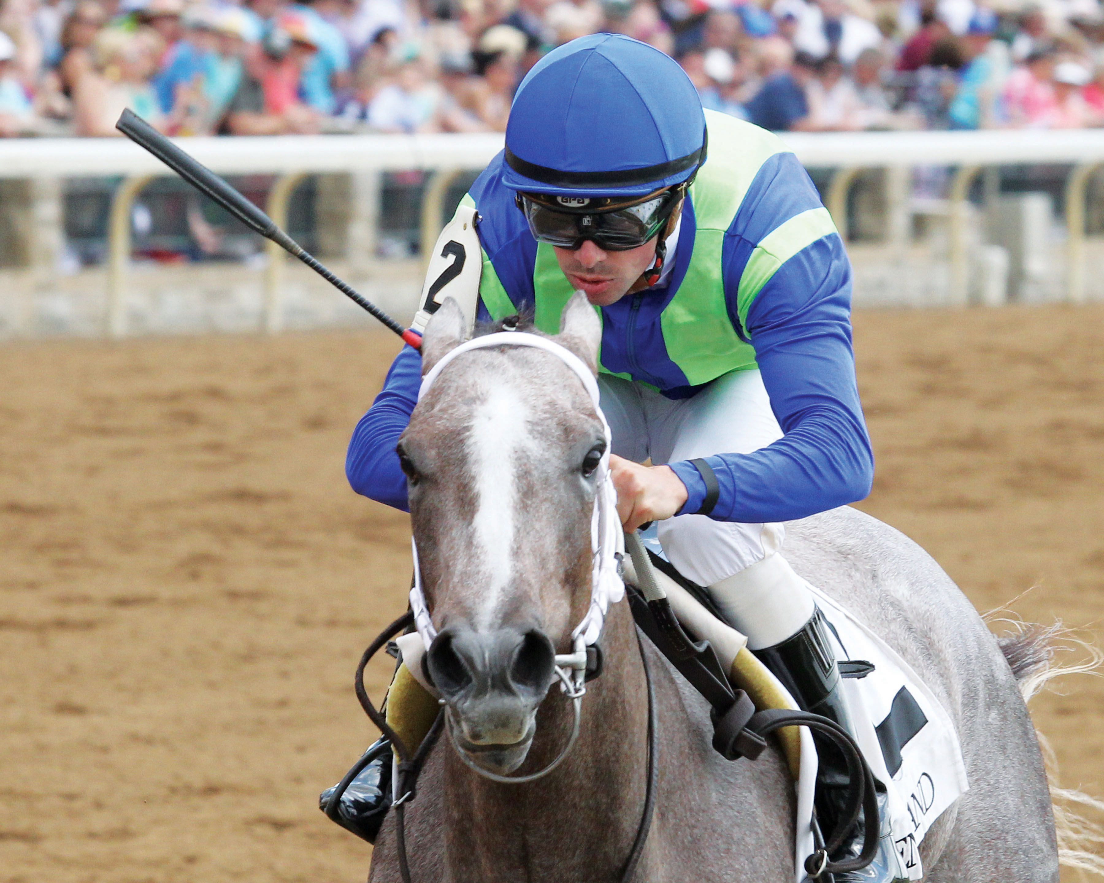 Buy Sell Hold wins a maiden race on April 20