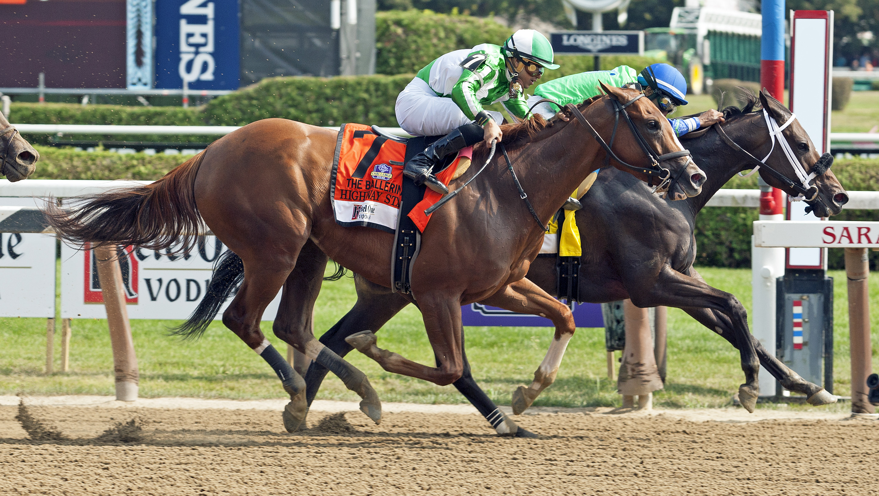 By The Moon wins the 2017 Ballerina Stakes
