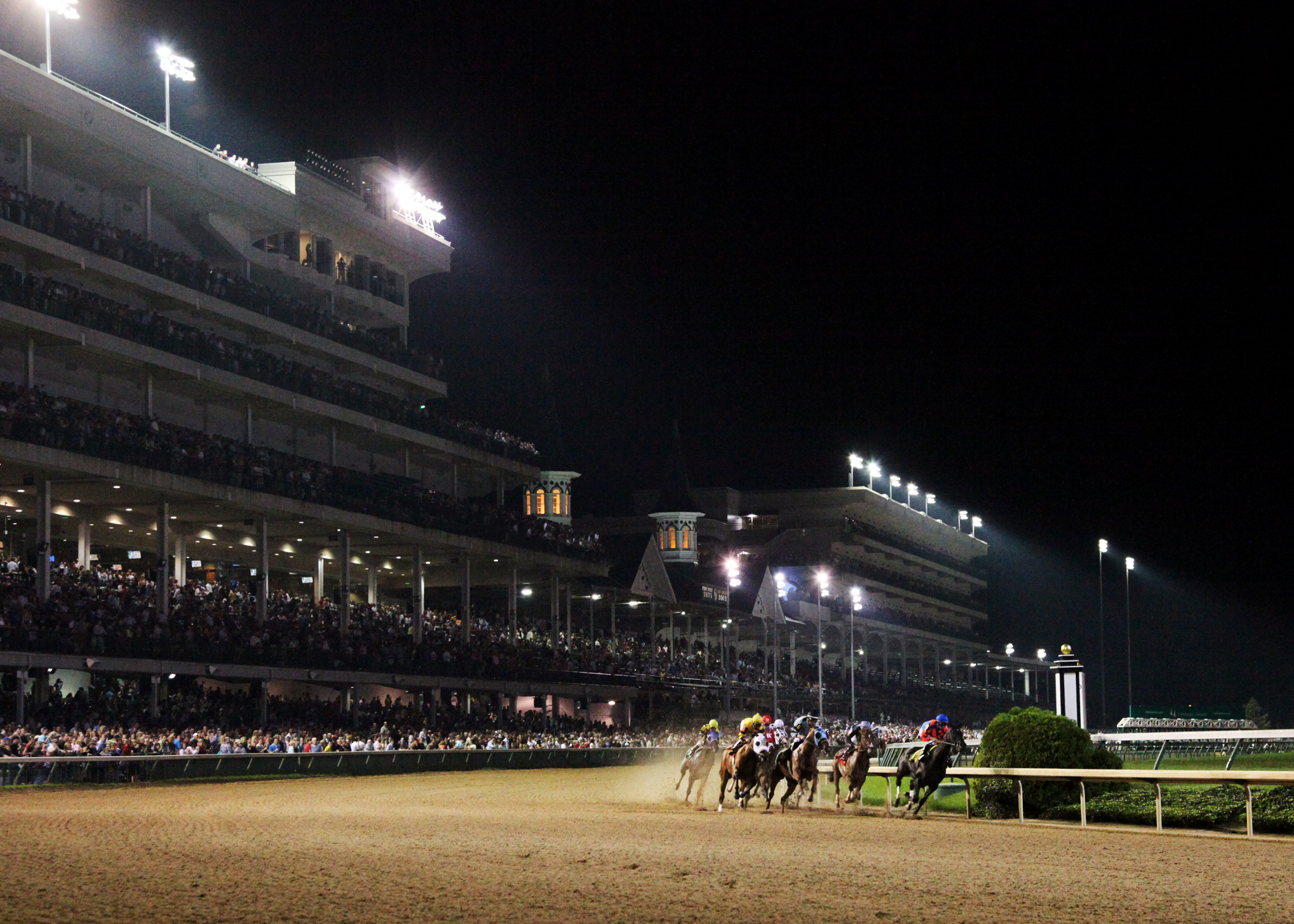 Churchill Downs night races