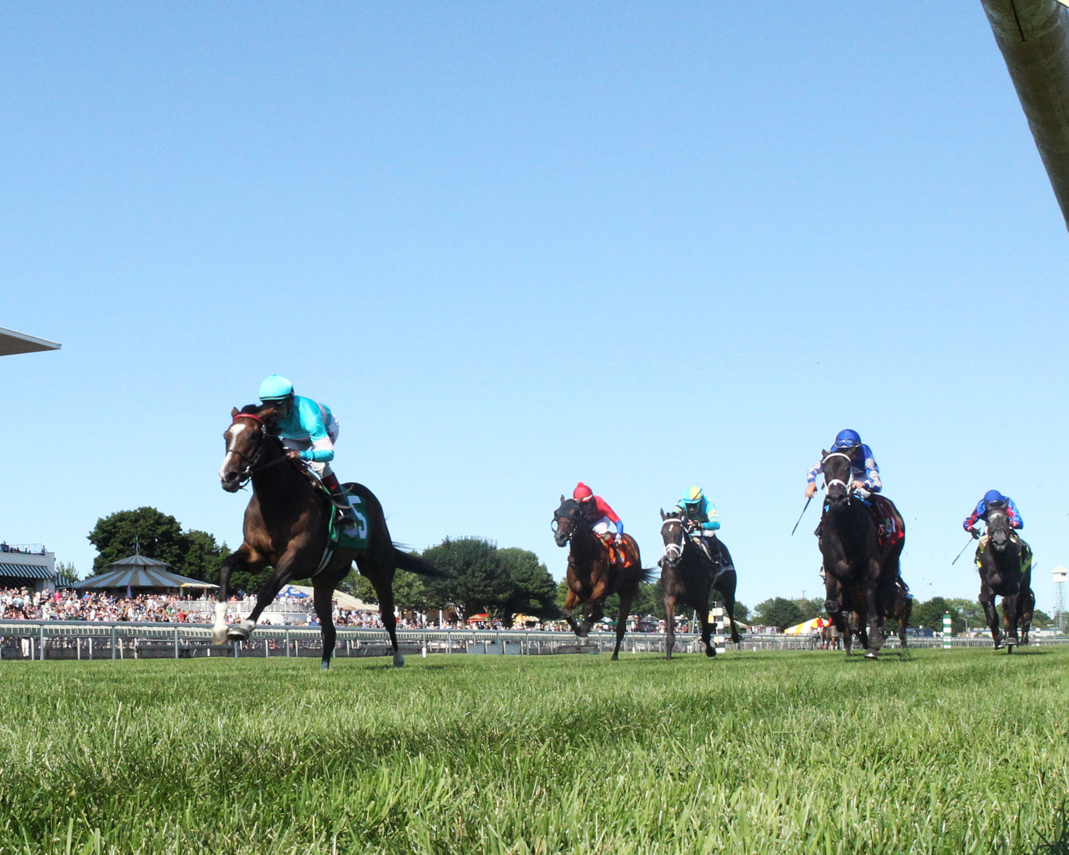 Colonia wins the 2018 Hatoof Stakes