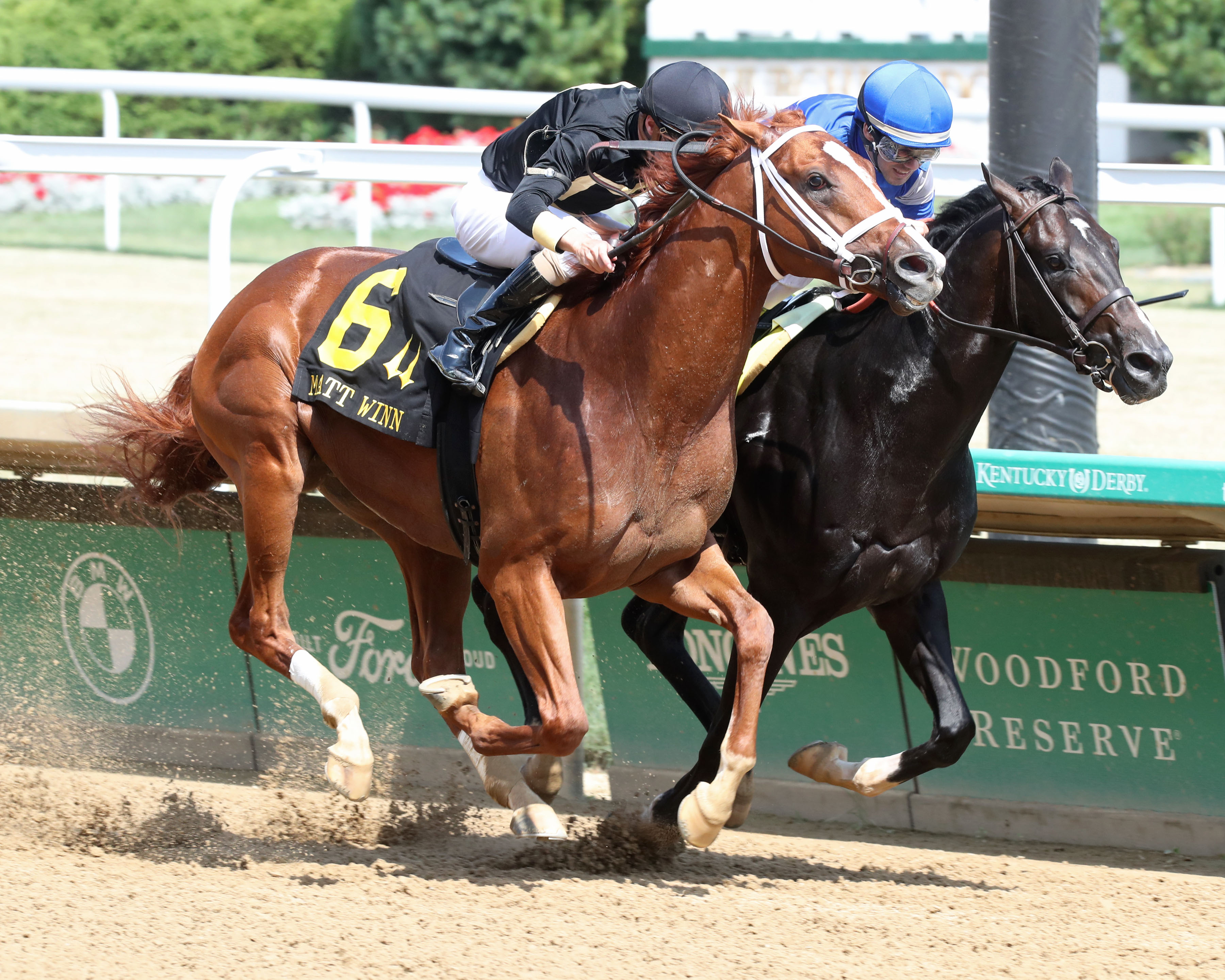 Cyberknife wins Matt Winn Stakes 6-12-2022
