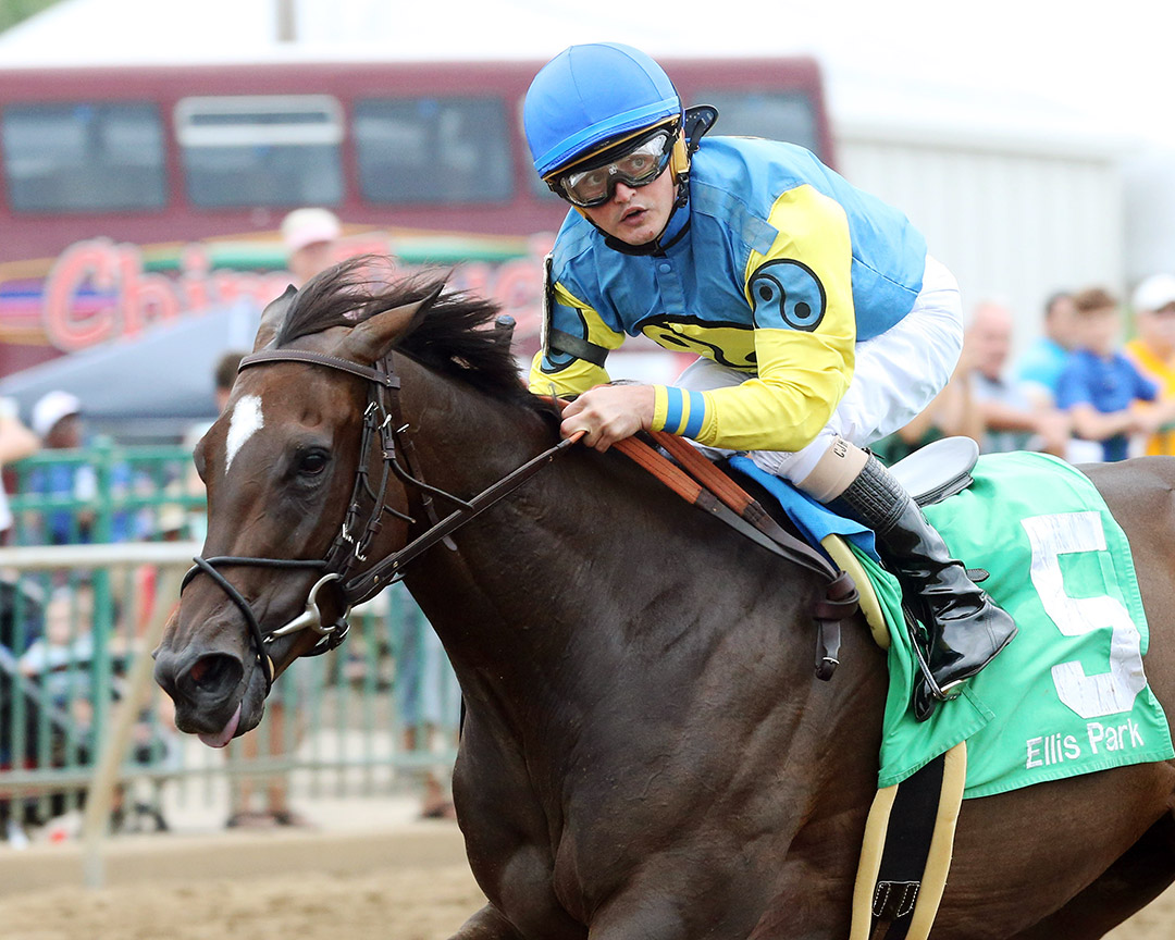 Carribean Caper wins the 2021 Audubon Oaks at Ellis Park