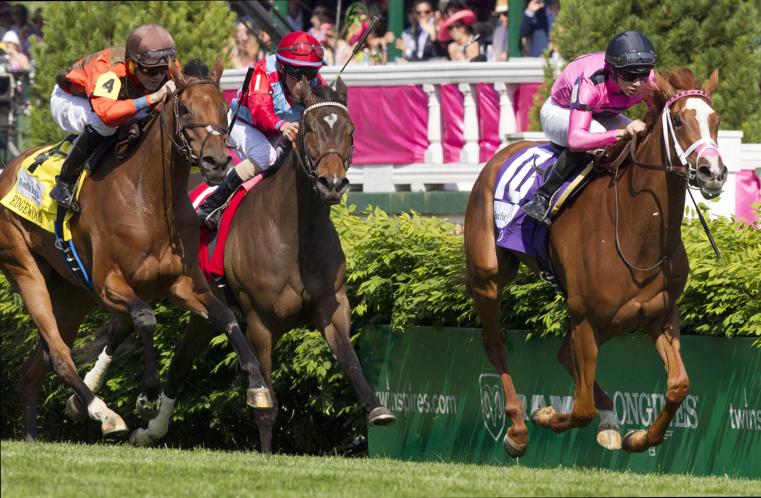 Catch a Glimpse wins the Edgewood