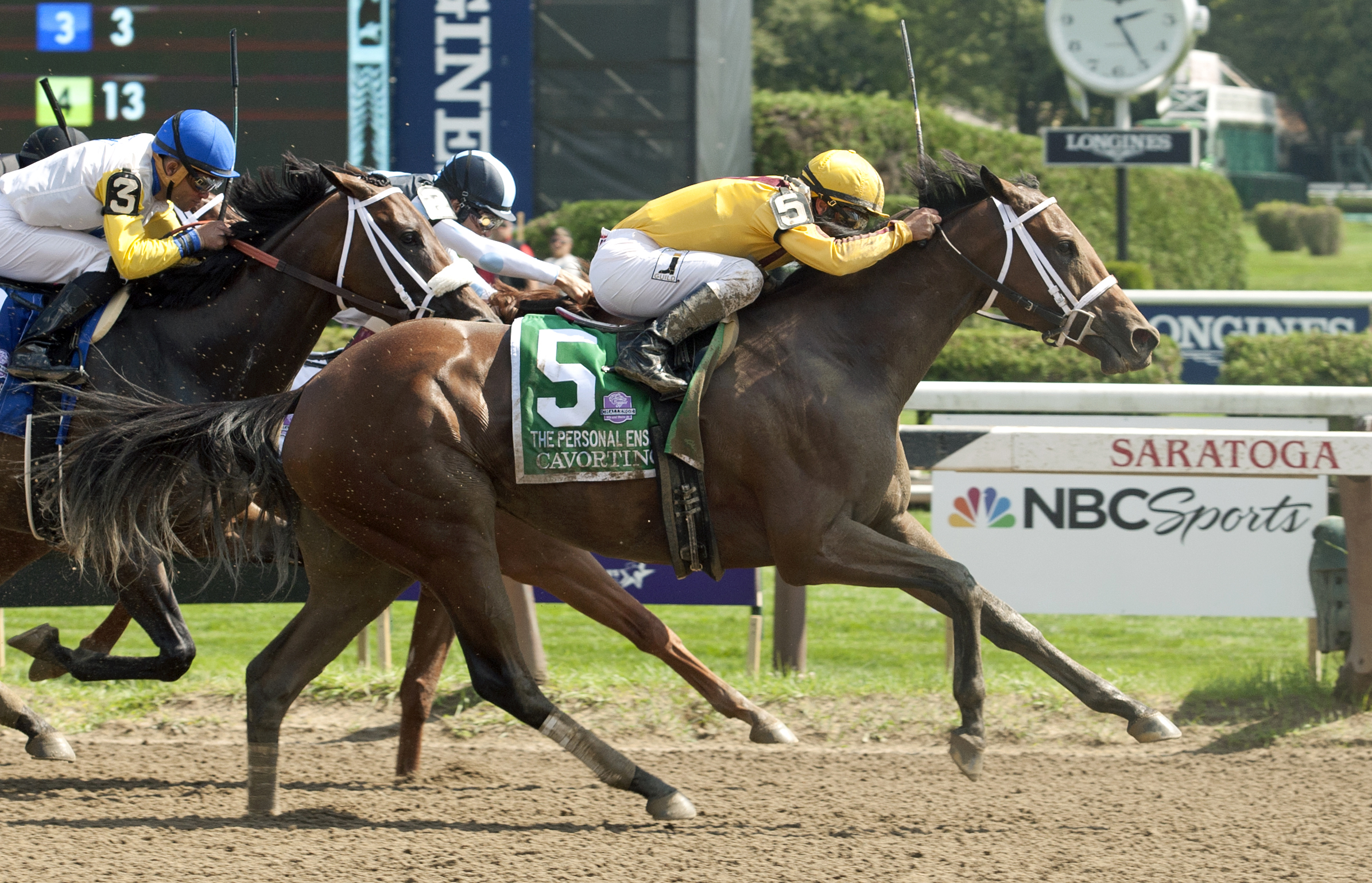 Cavorting wins the Personal Ensign