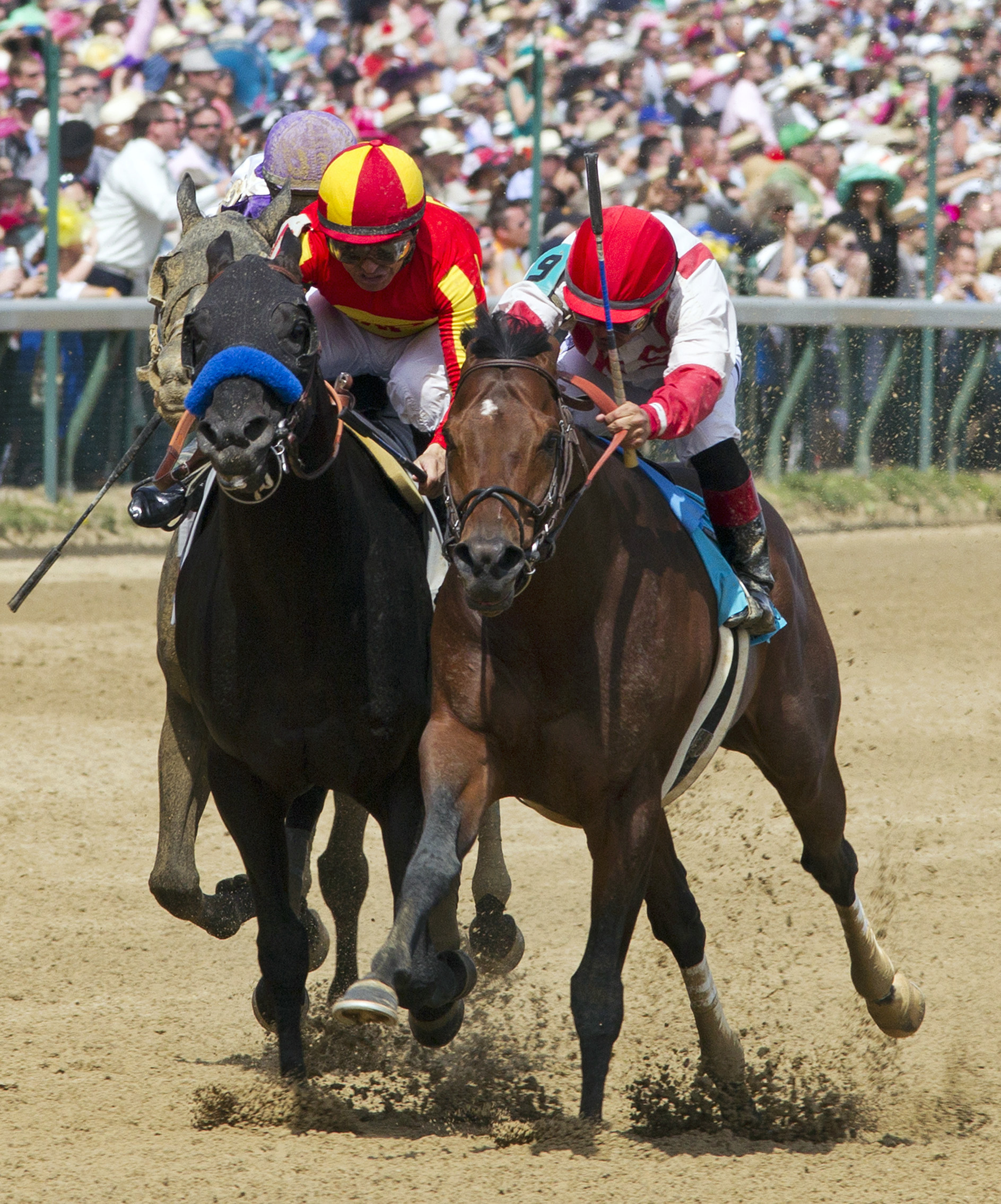 Central Banker wins the Churchill Downs Stakes