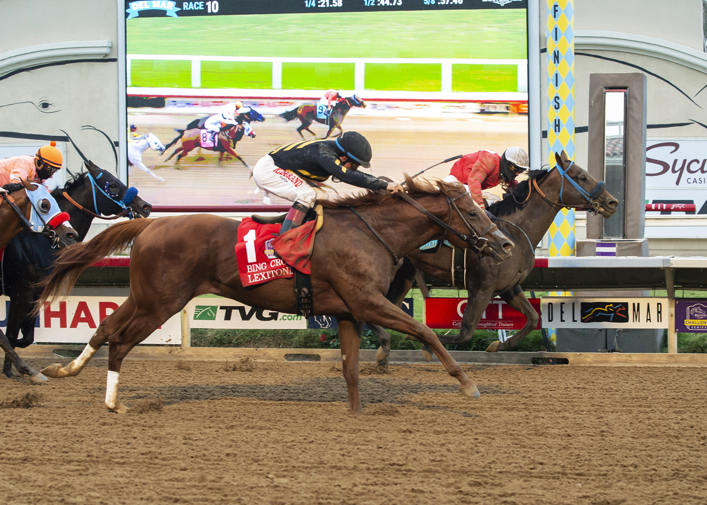 Collusion Illusion wins Bing Crosby 8-1-2020
