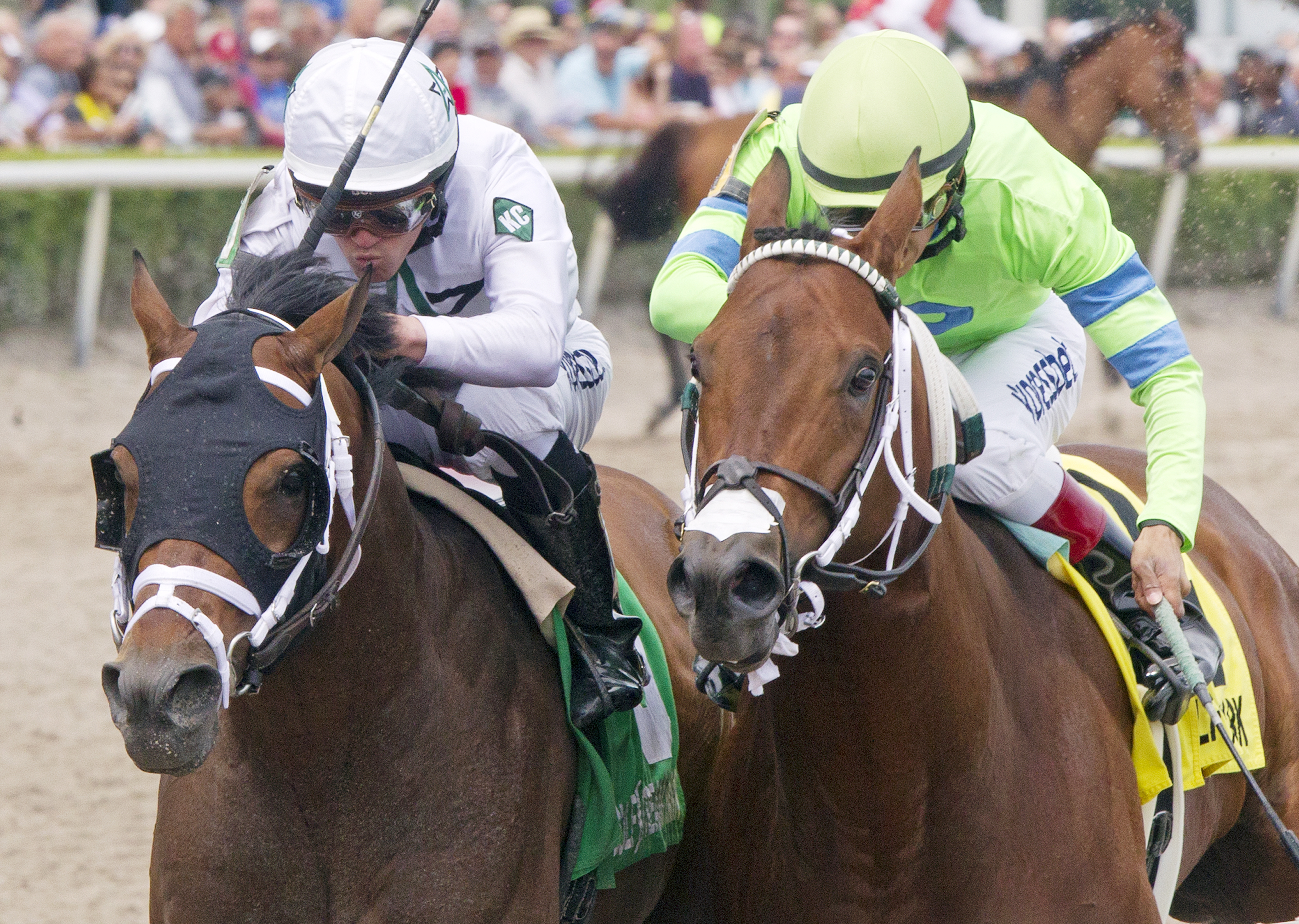 Sr. Quisqueyano finishes second to Commissioner in the Skip Away
