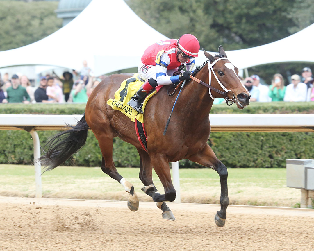 Connie K wins the 2022 Downthedustyroad Breeders' Stakes at Oaklawn Park