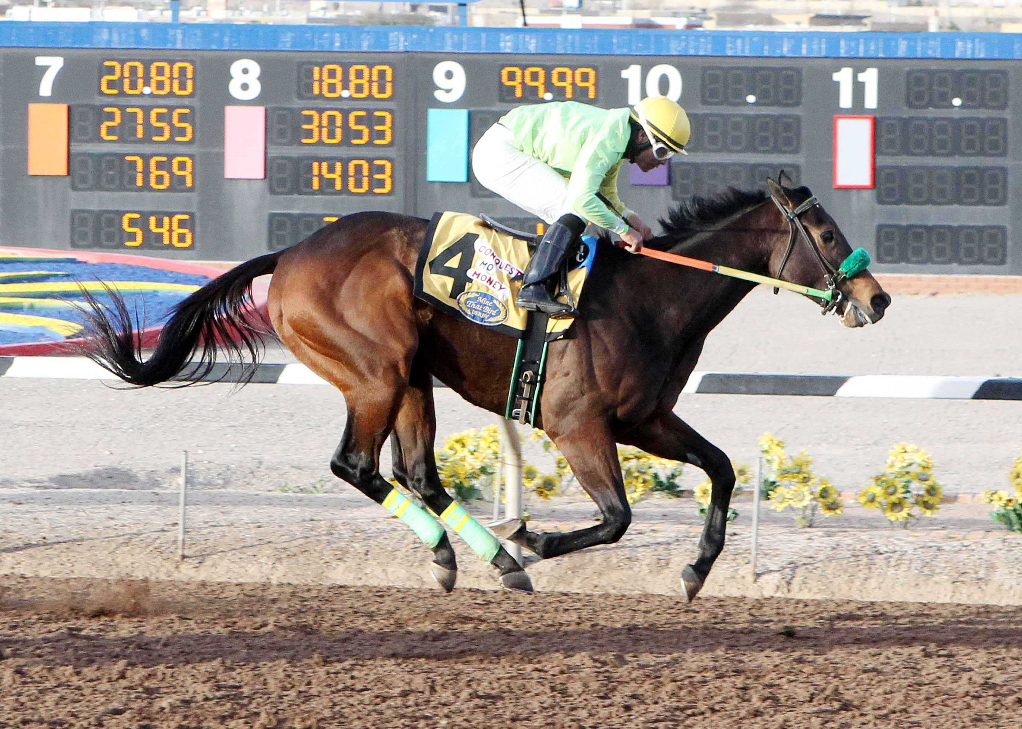 Conquest Mo Money wins the Mine That Bird Derby