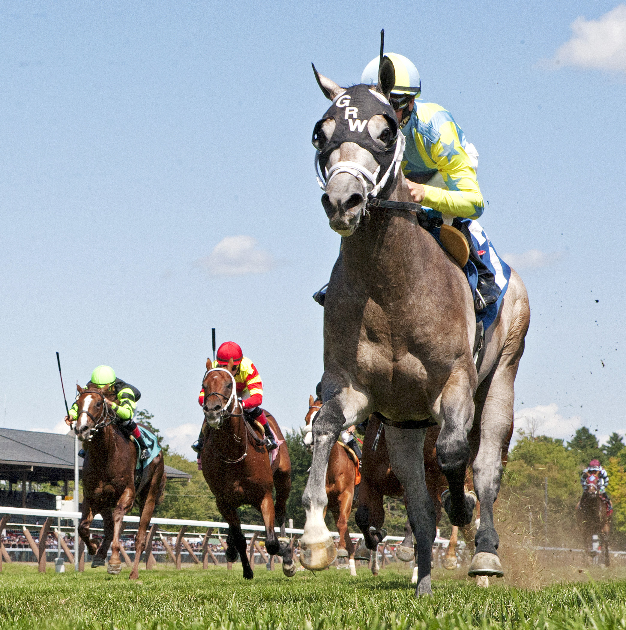 Cyclogenisis wins a maiden race