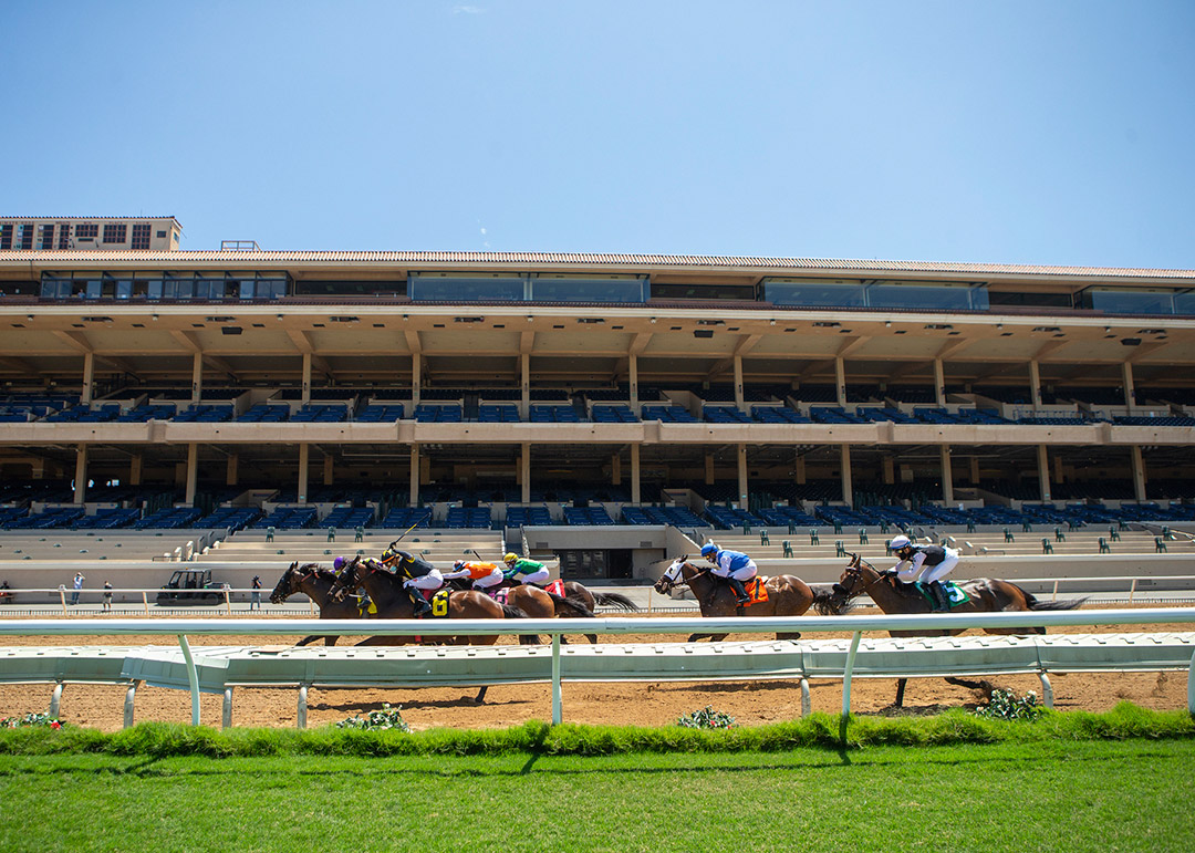 Del Mar opening day 2020 empty stands