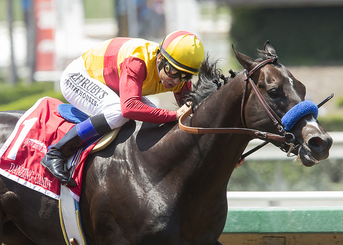 Danzing Candy wins the San Carlos