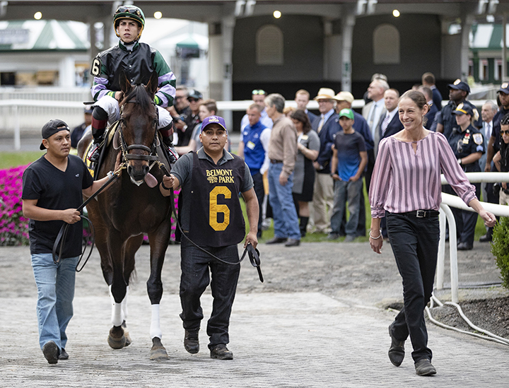 Melissa Cohen with Diversify at Belmont Park in 2018