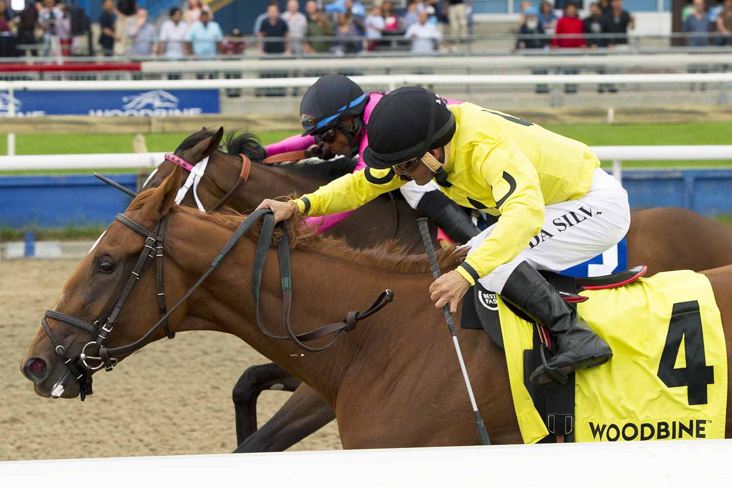 Dixie Moon wins the Woodbine Oaks