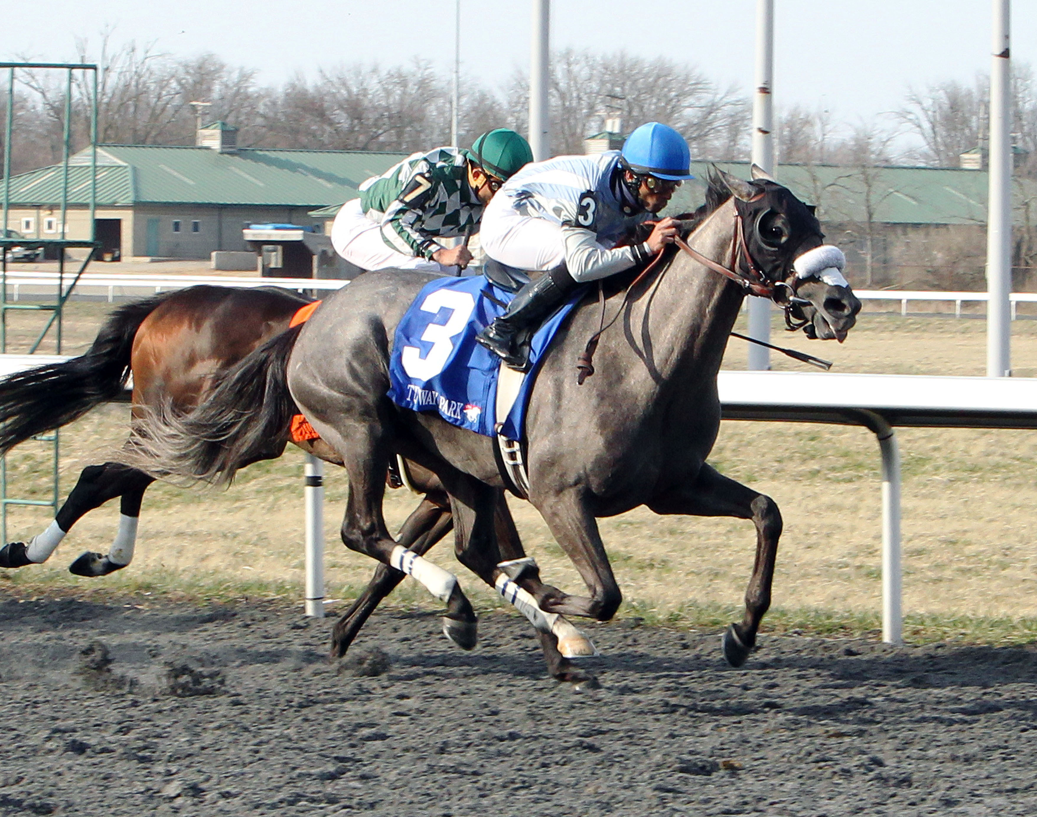 Don't Leave Me wins the Bourbonette