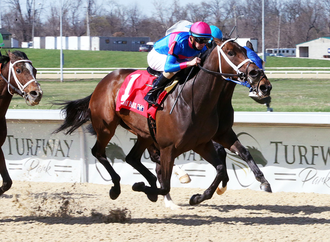 Dreamalildreamofu wins the 2021 Latonia Stakes at Turfway Park