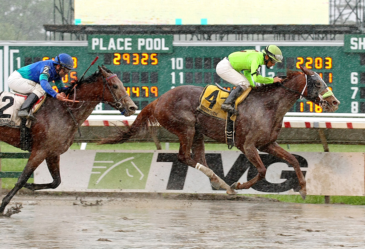 Drop Dead Red wins the 2018 Politely Stakes